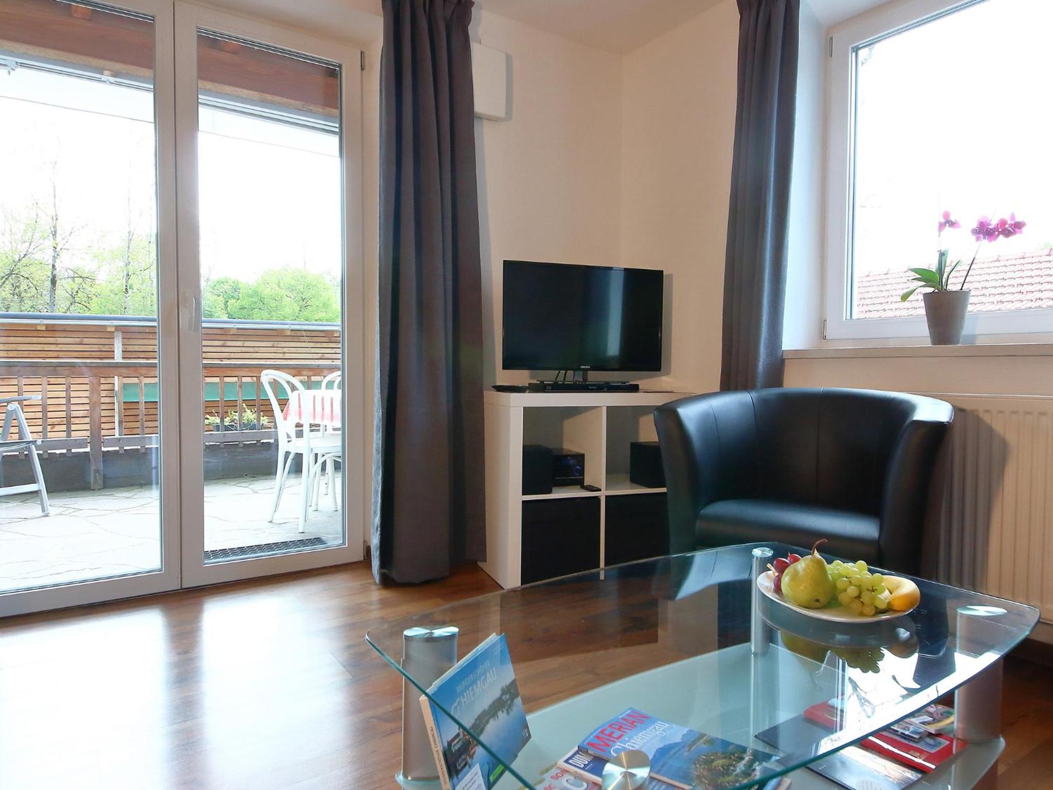 Apartment with Terrace - Photo 10