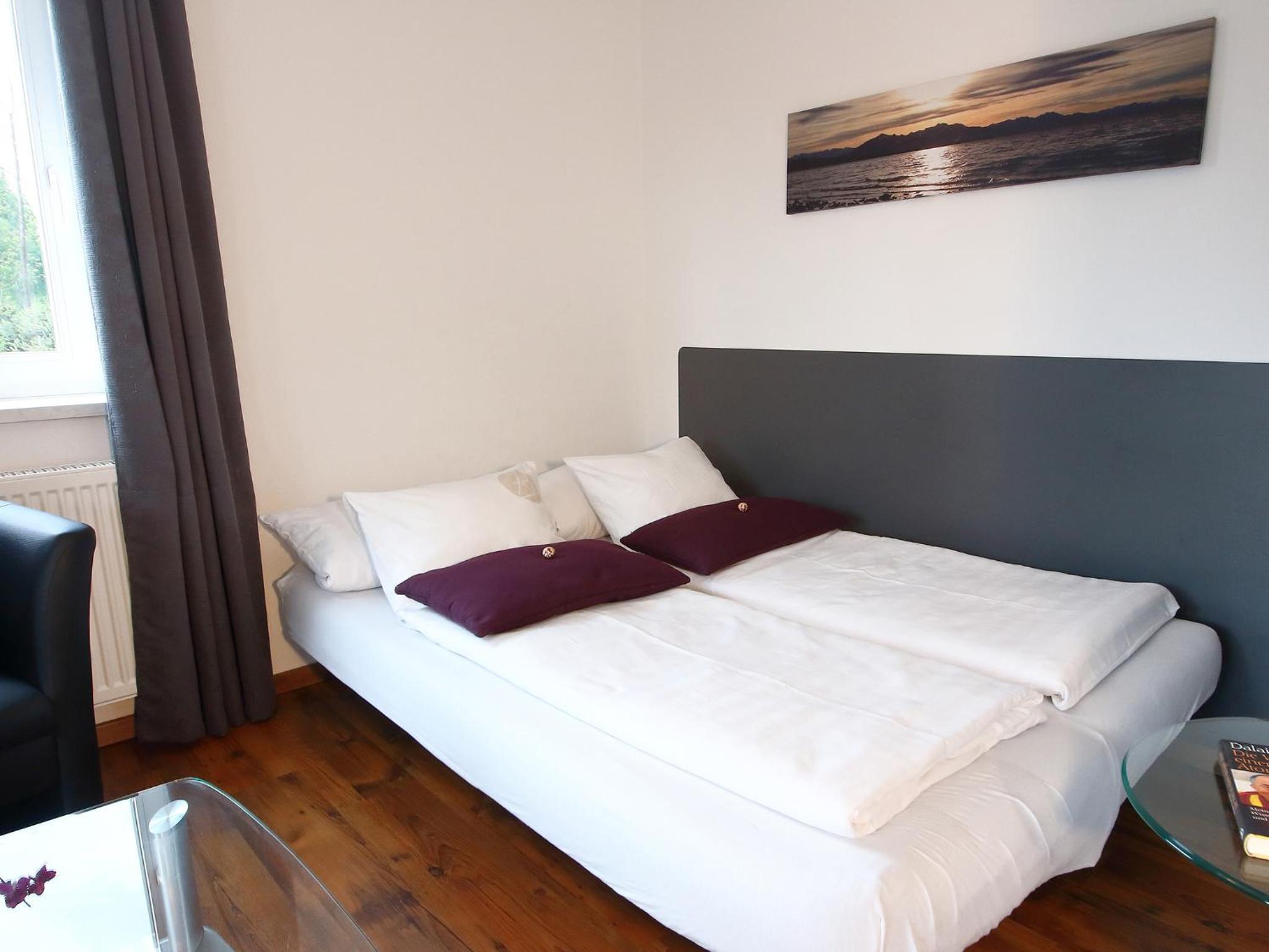 Apartment with Terrace - Photo 14