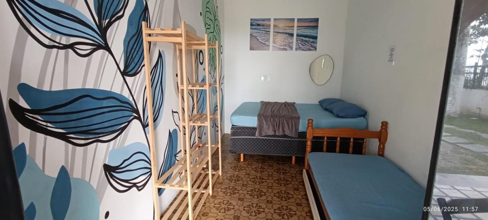 Basic Triple Room with Shared Bathroom