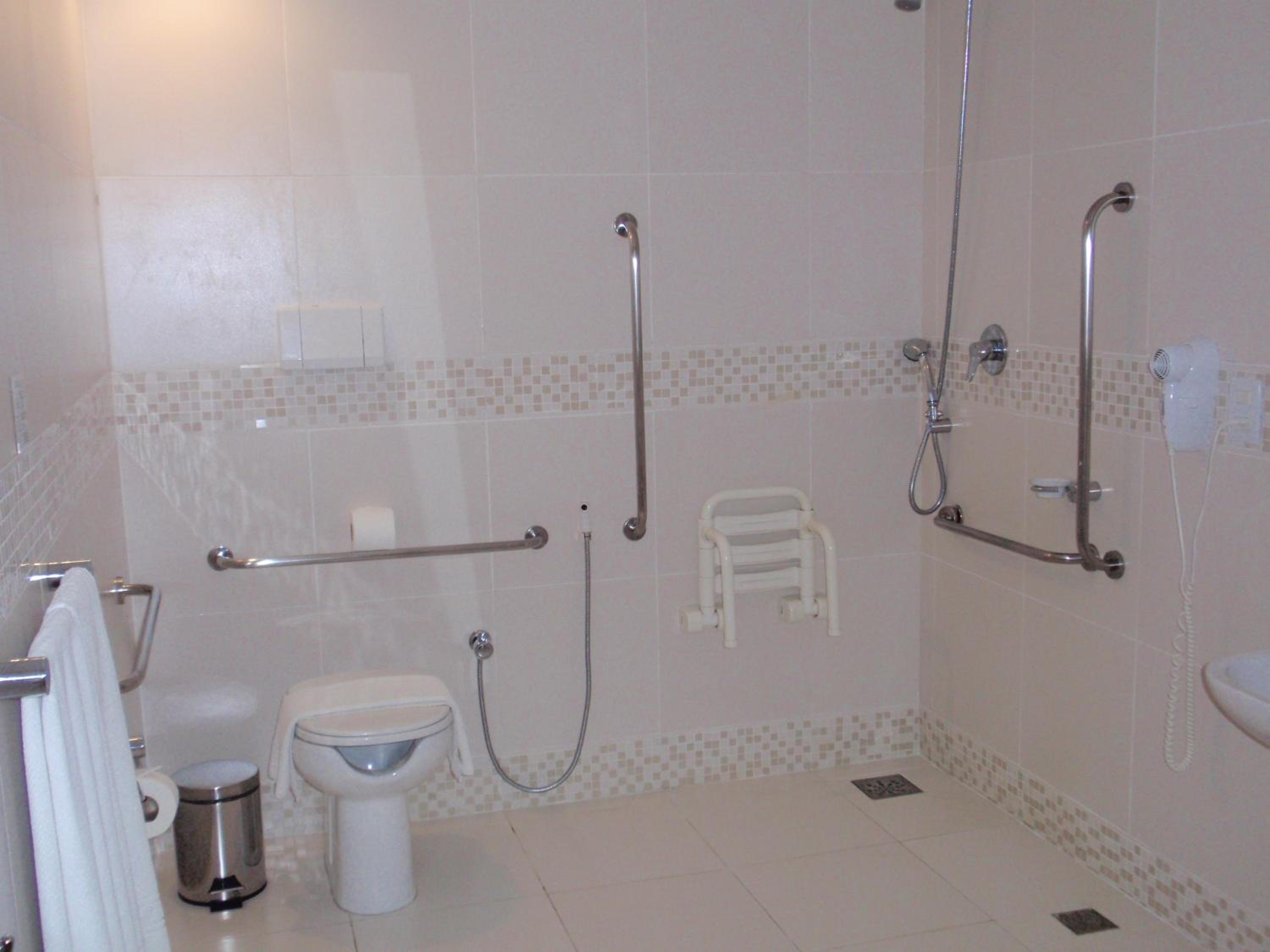 Coral Plaza Apart Hotel — Double or Twin Room - Disability Access