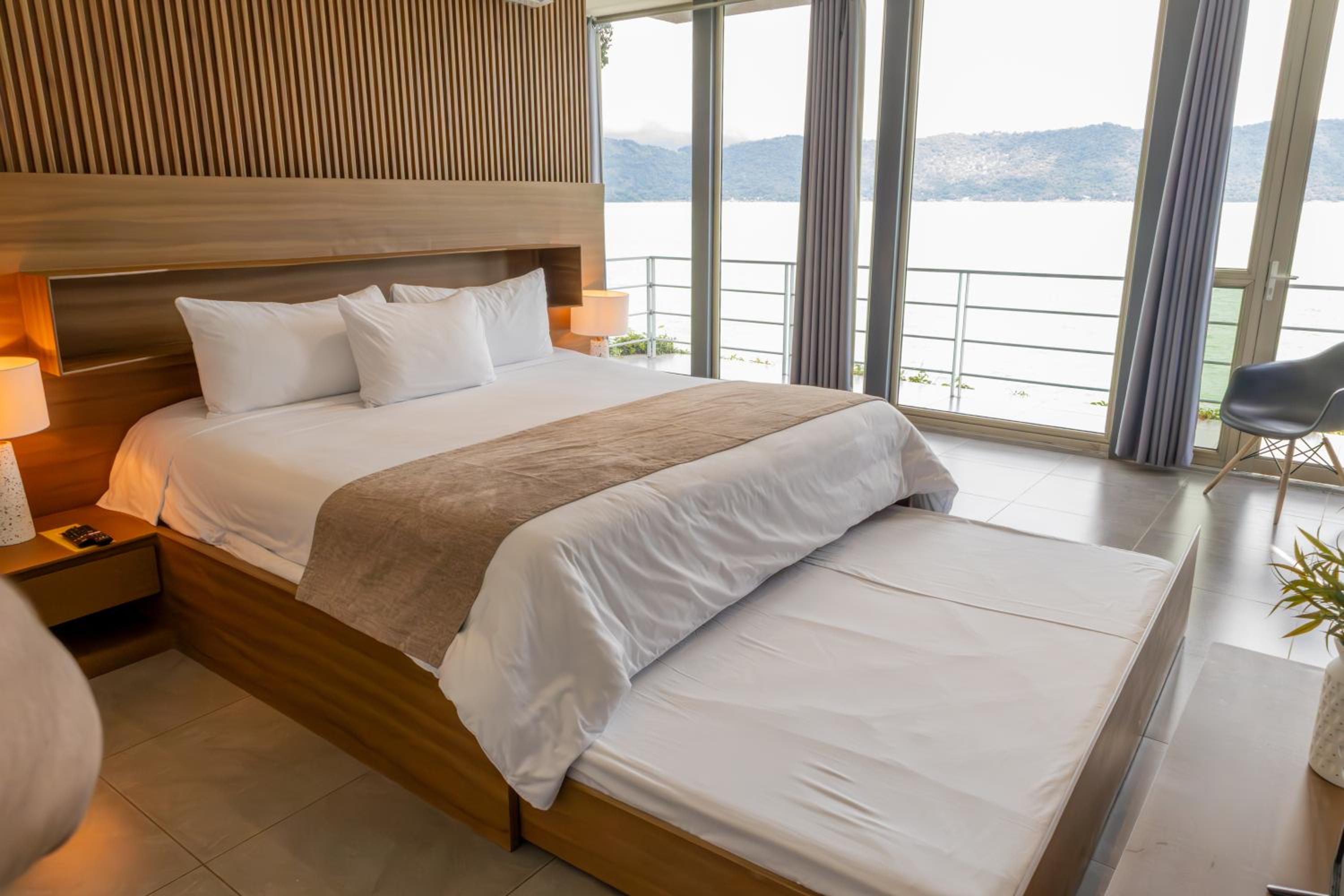 One-Bedroom Apartment with Balcony