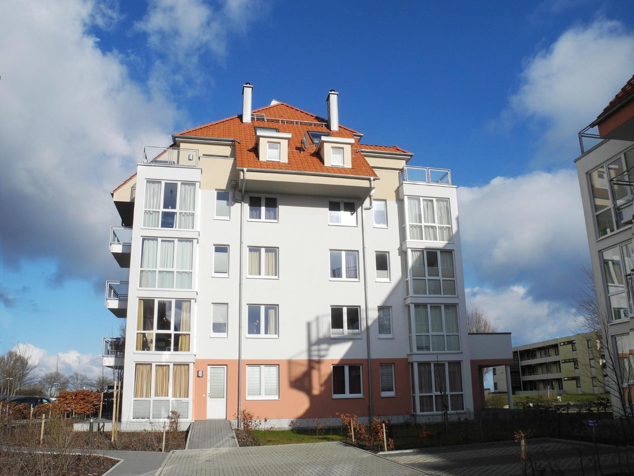 Apartment with Lake View photo 2