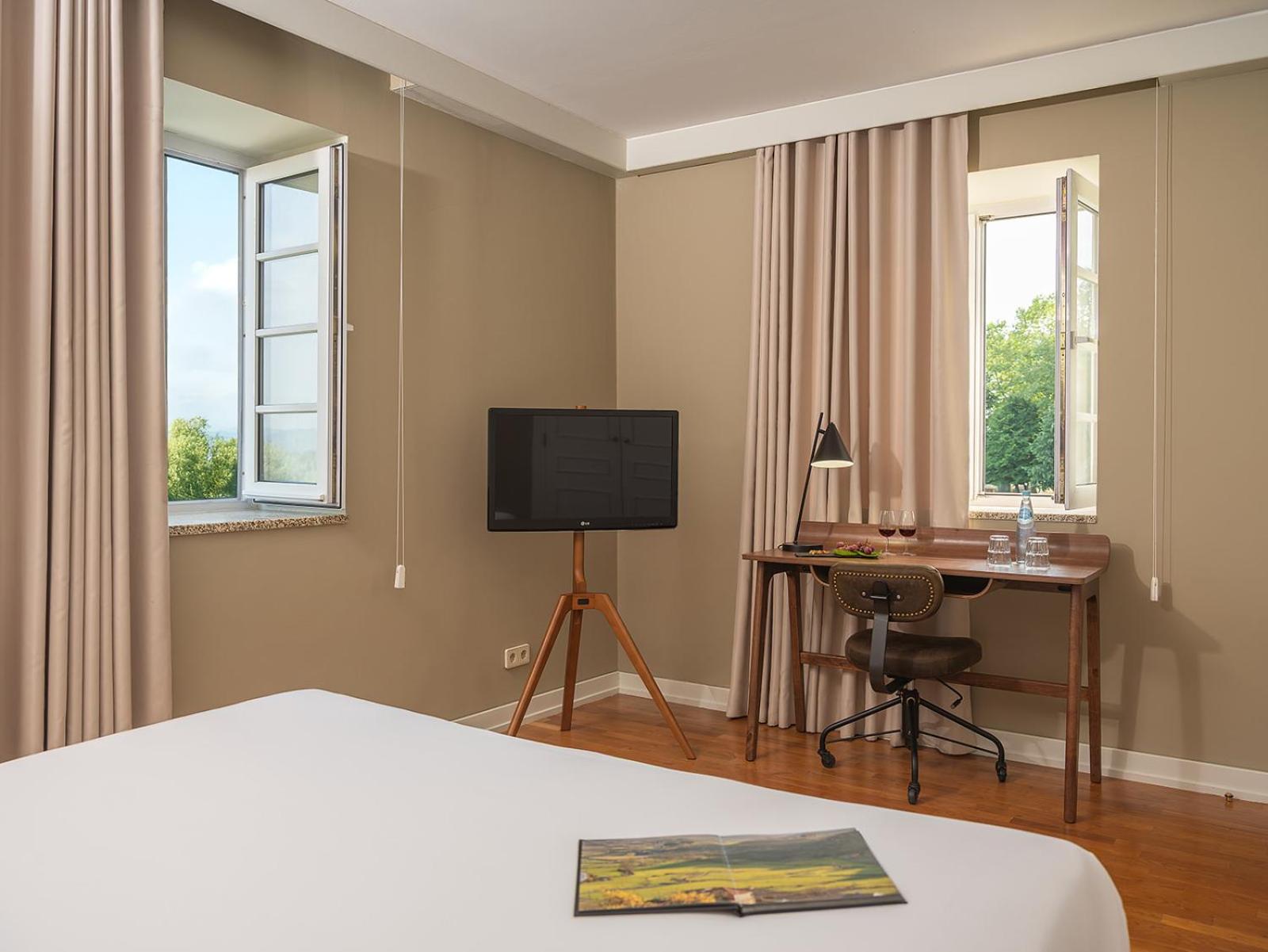 Superior Double or Twin Room - Photo 2
