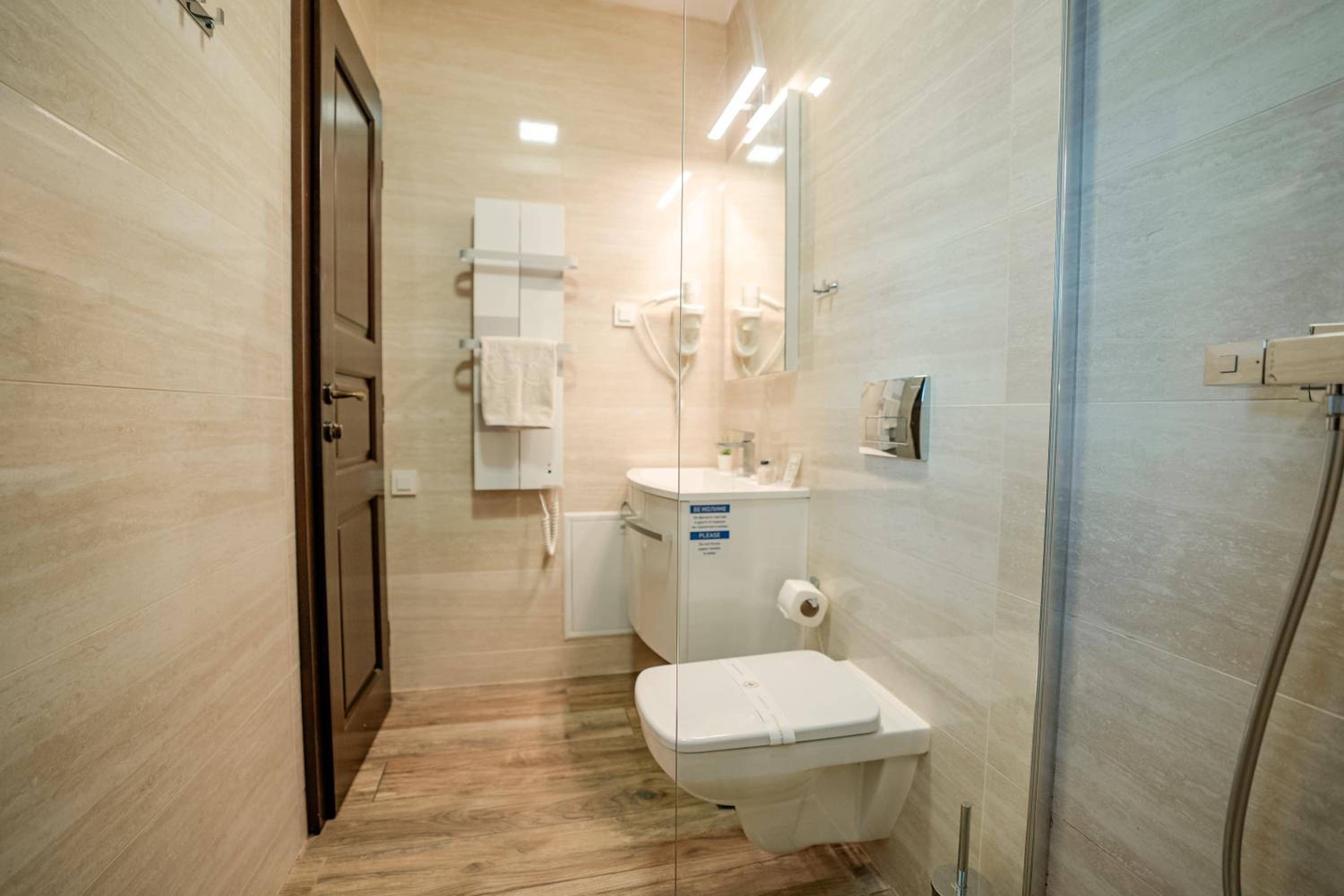 Double Room with Lake View photo 3