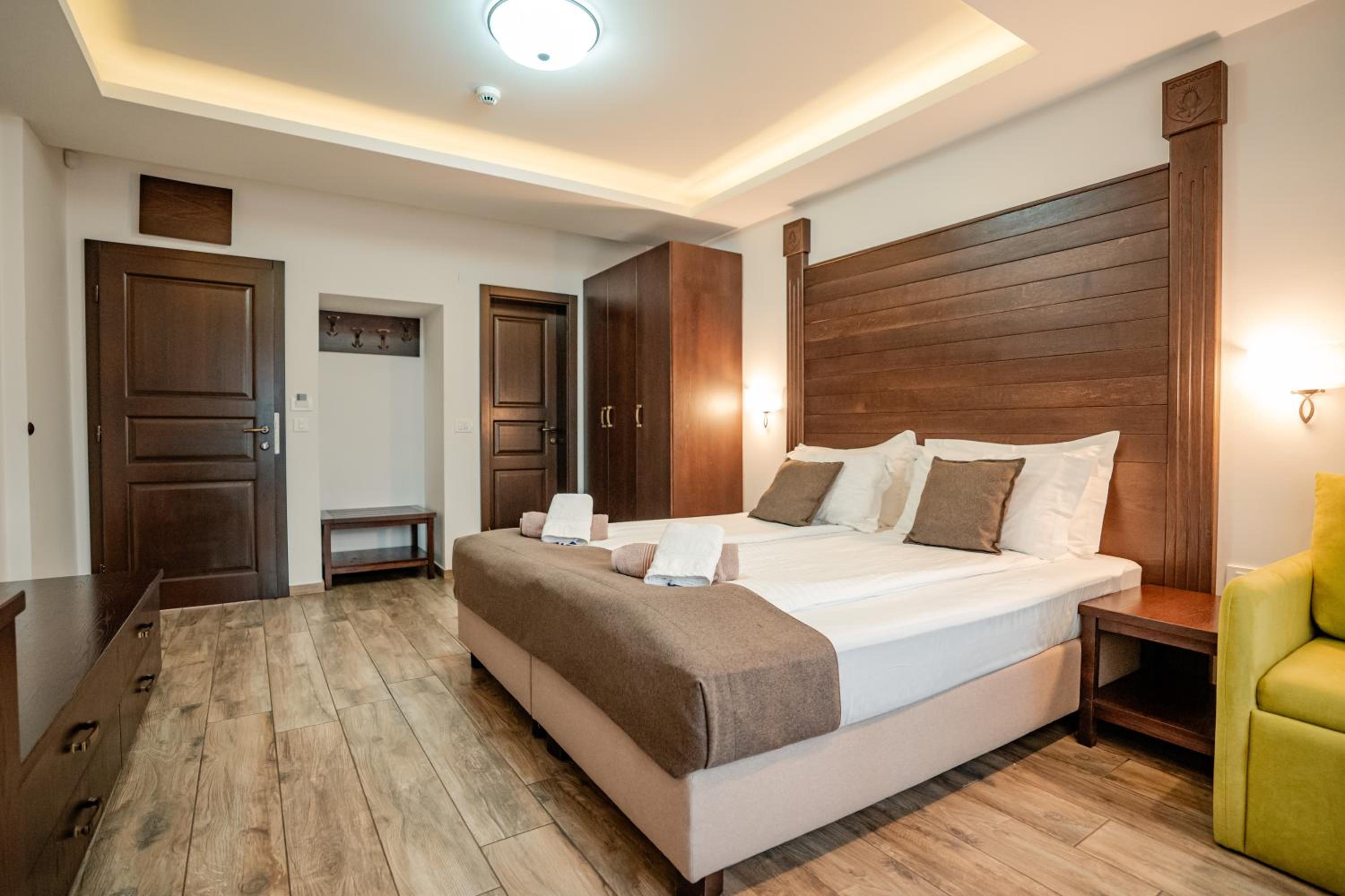 Double Room with Lake View photo 2
