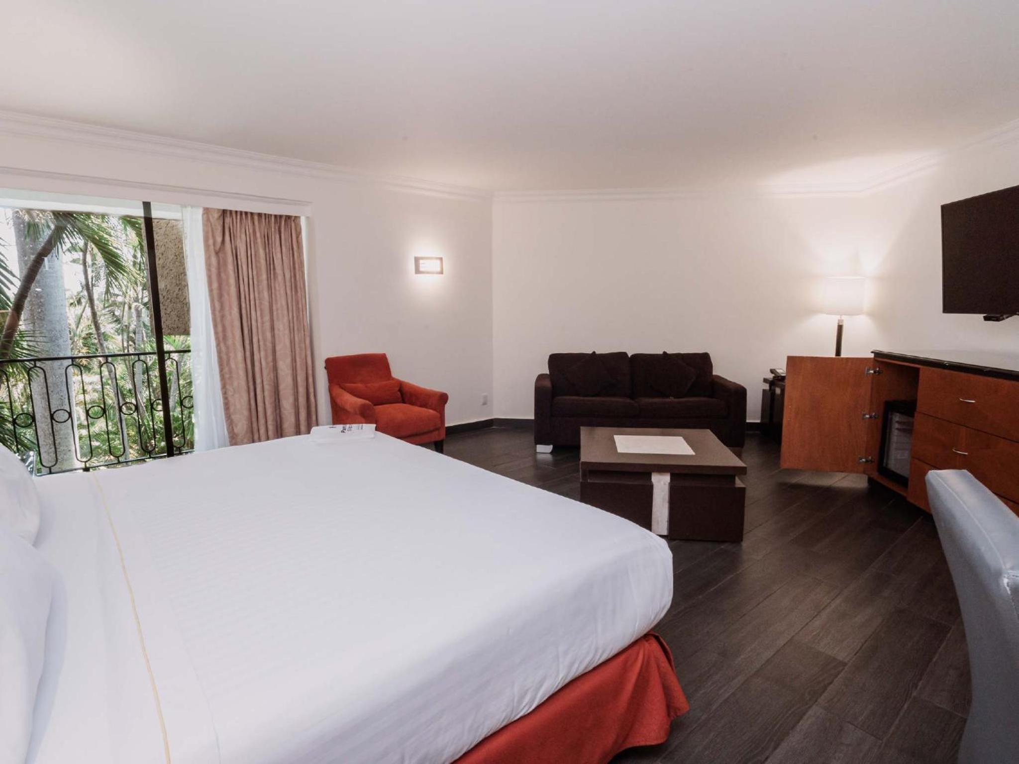 Superior King Room