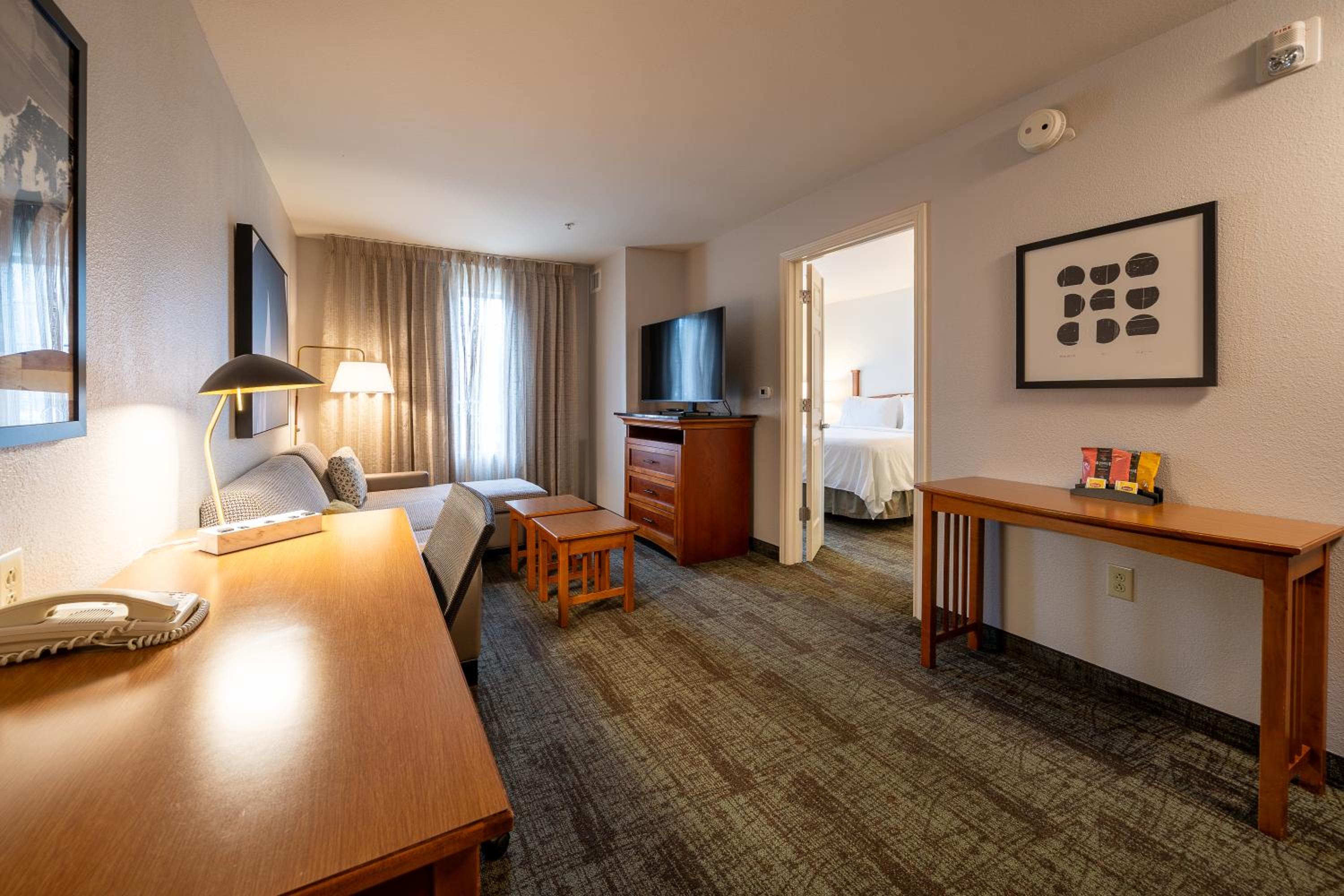 One-Bedroom Suite - Photo 1