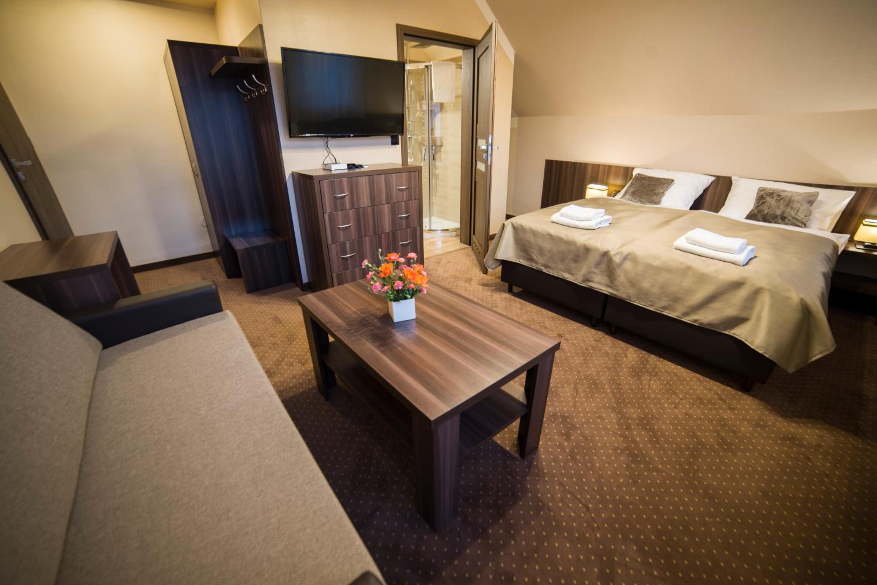 Superior Double Room with Balcony - Photo 3