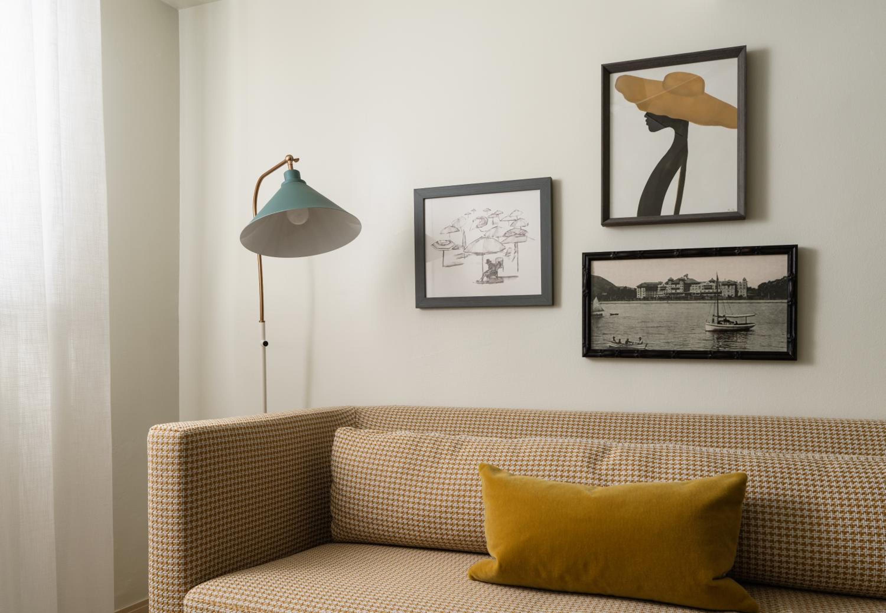 Ocean View King Sofa Bed Renovated - Photo 3