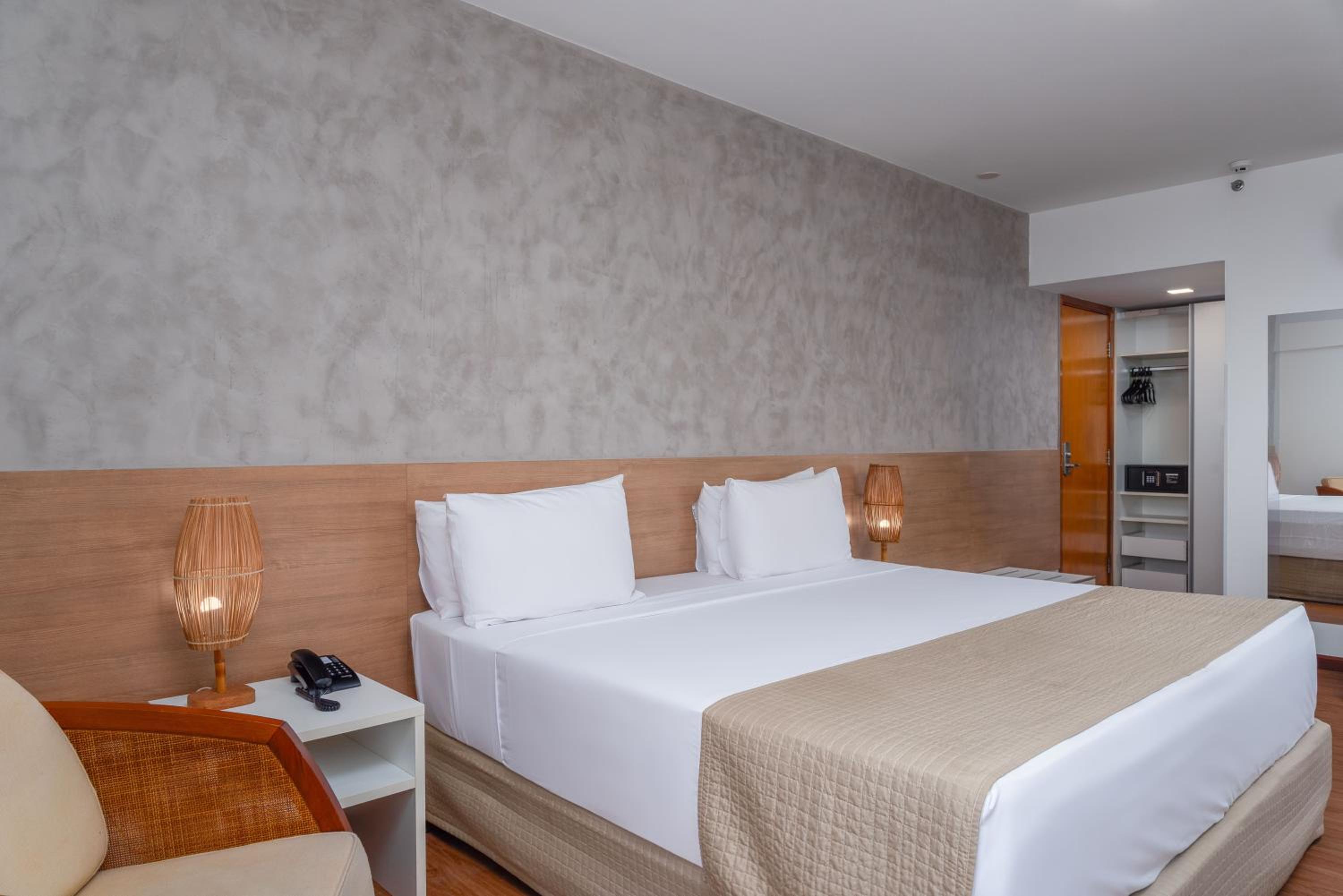 Double Room with Sea View - Photo 2