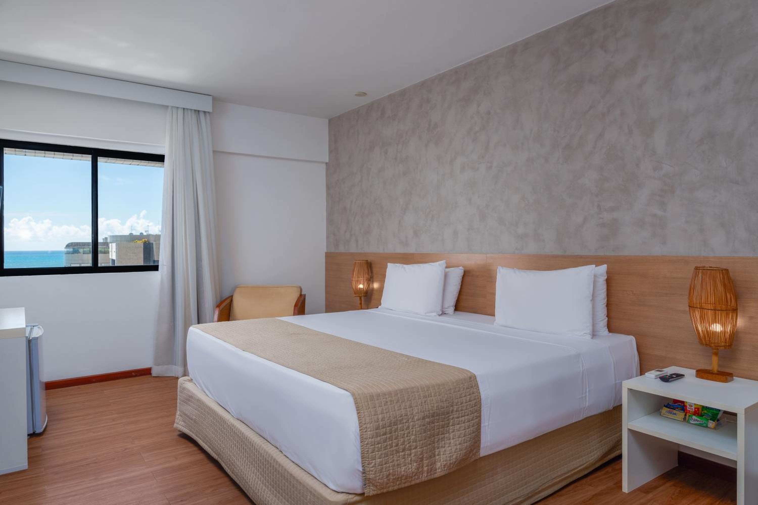 Double Room with Sea View - Photo 3