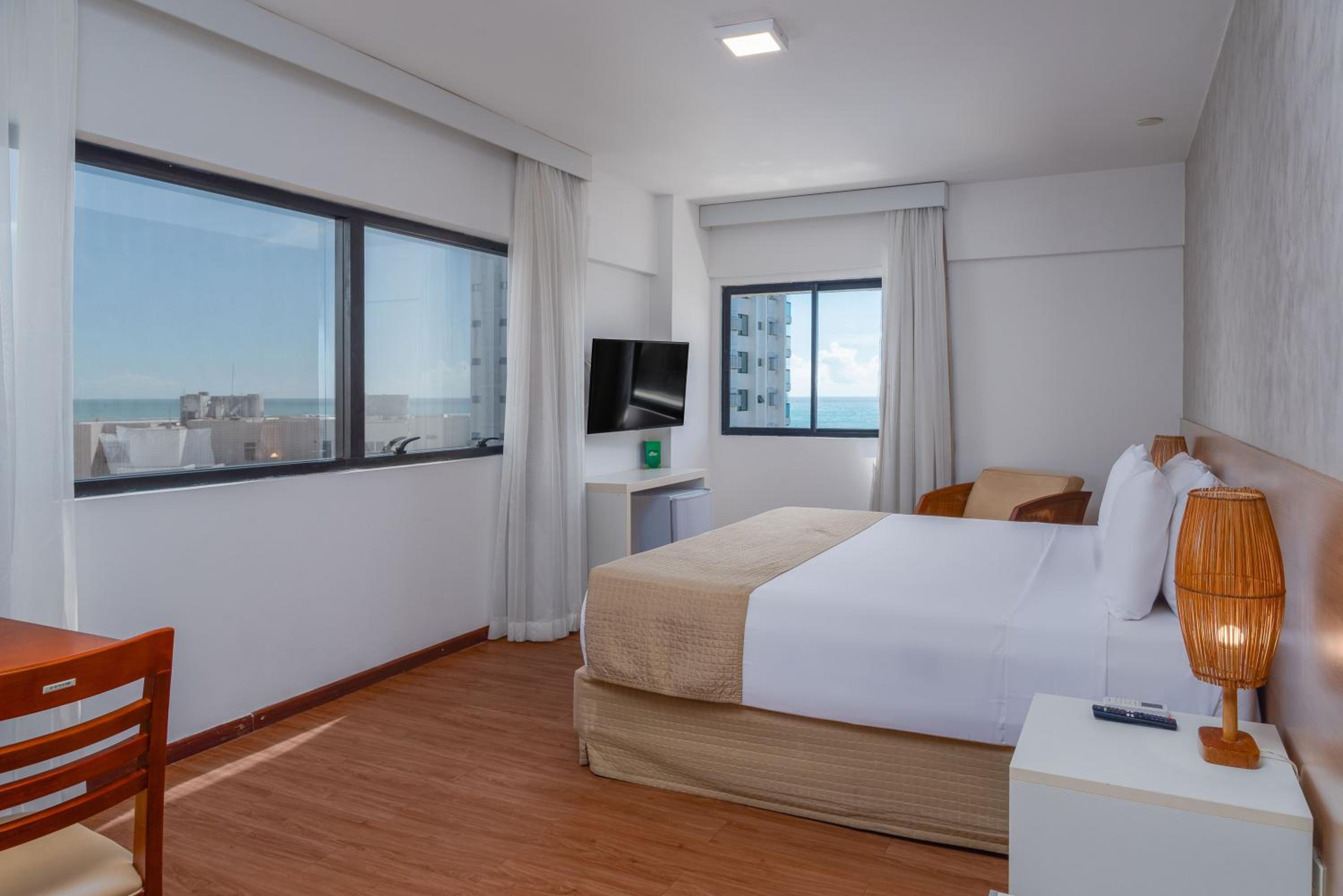 Double Room with Sea View - Photo 4