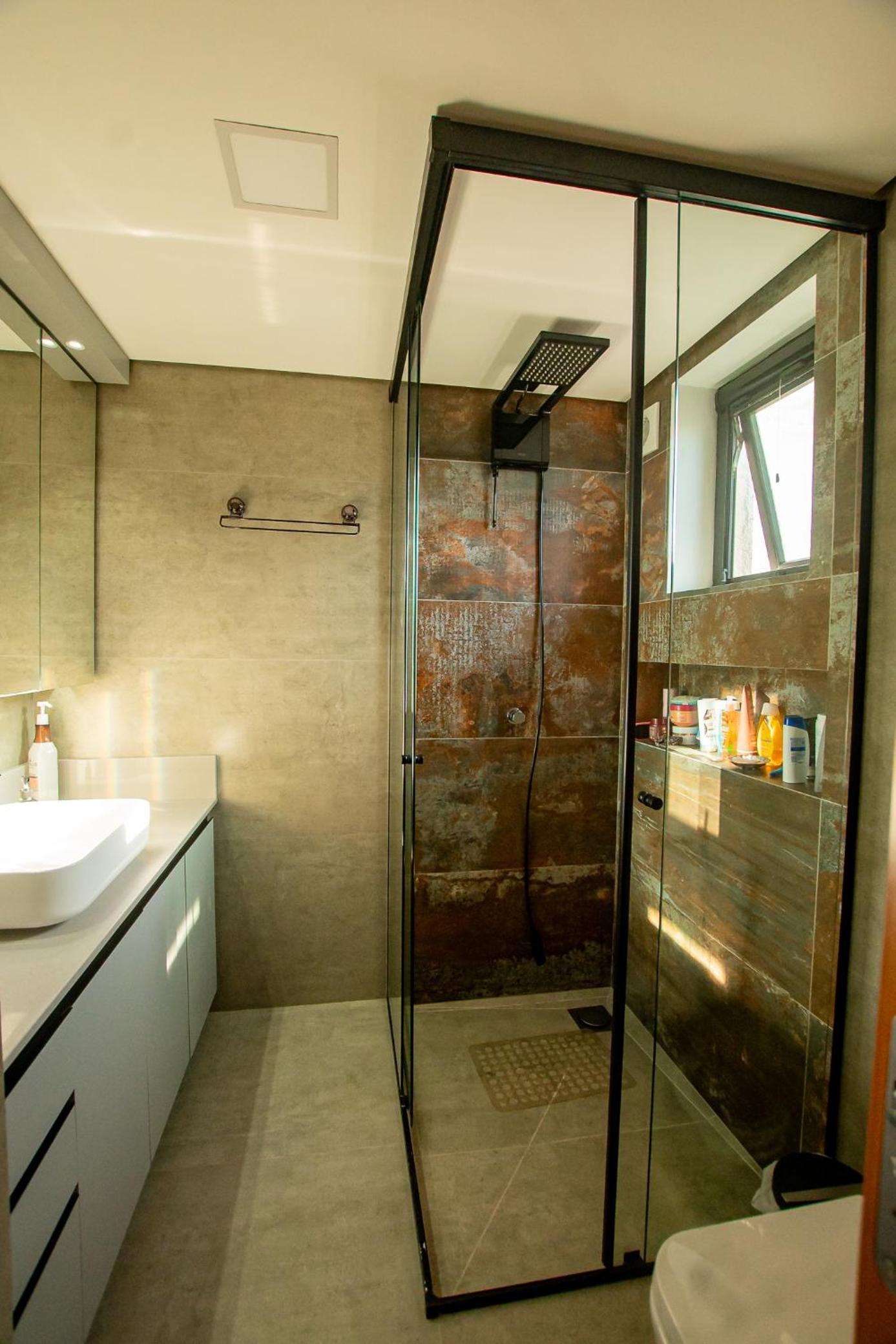 Four-Bedroom Apartment with Lake View photo 1