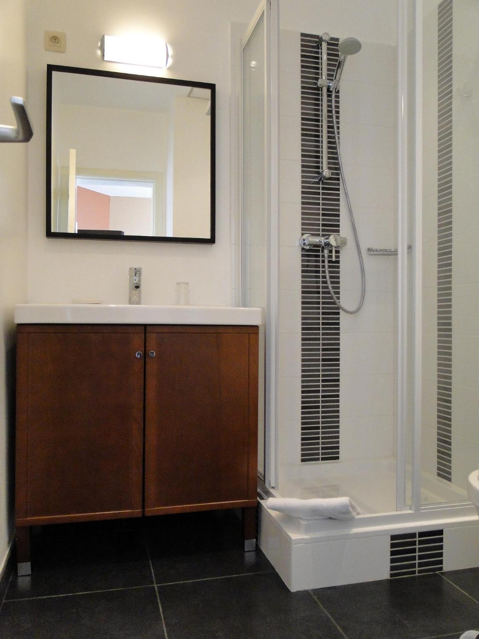 Double Room - Photo 5