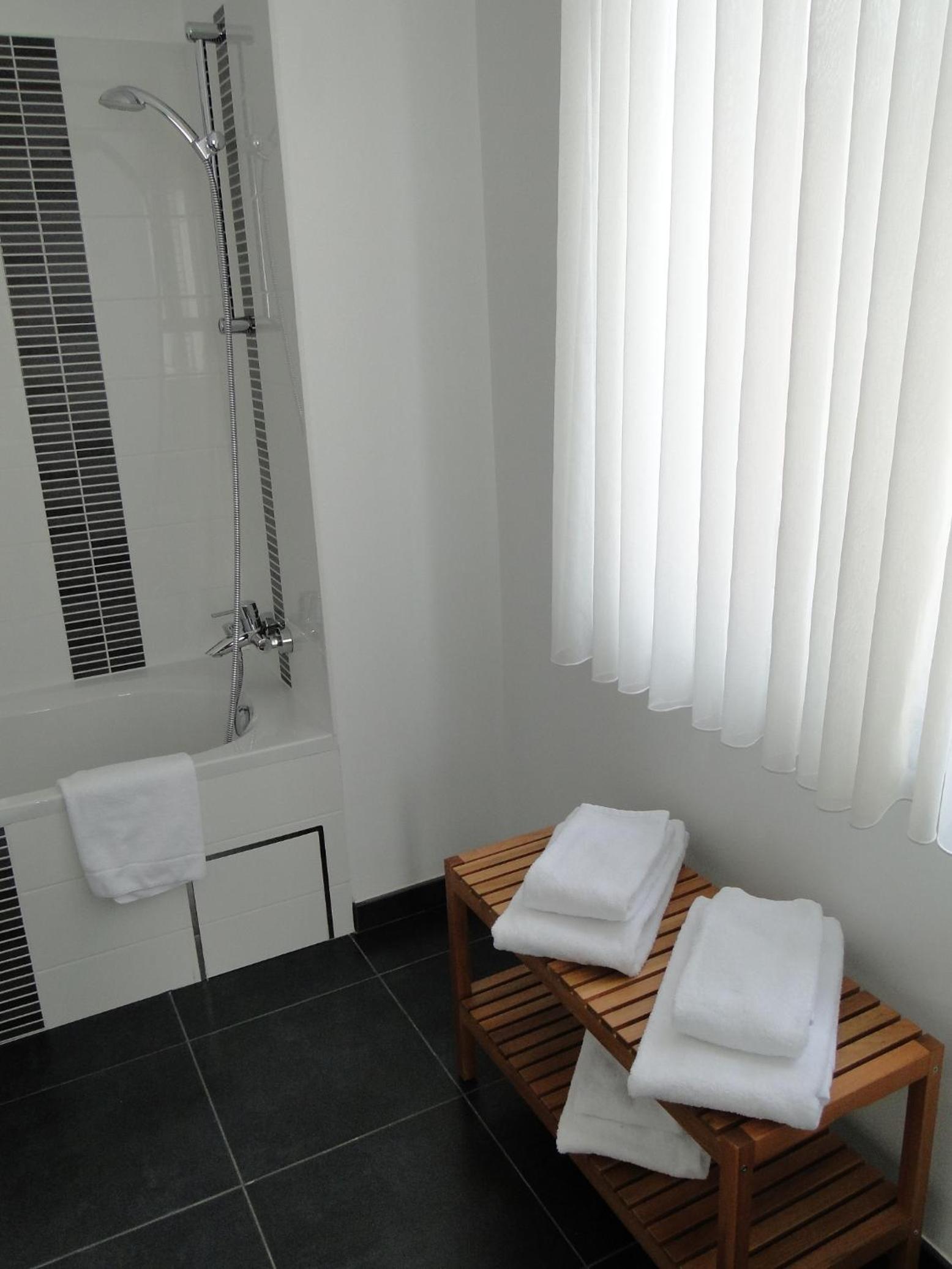 Double Room - Photo 3