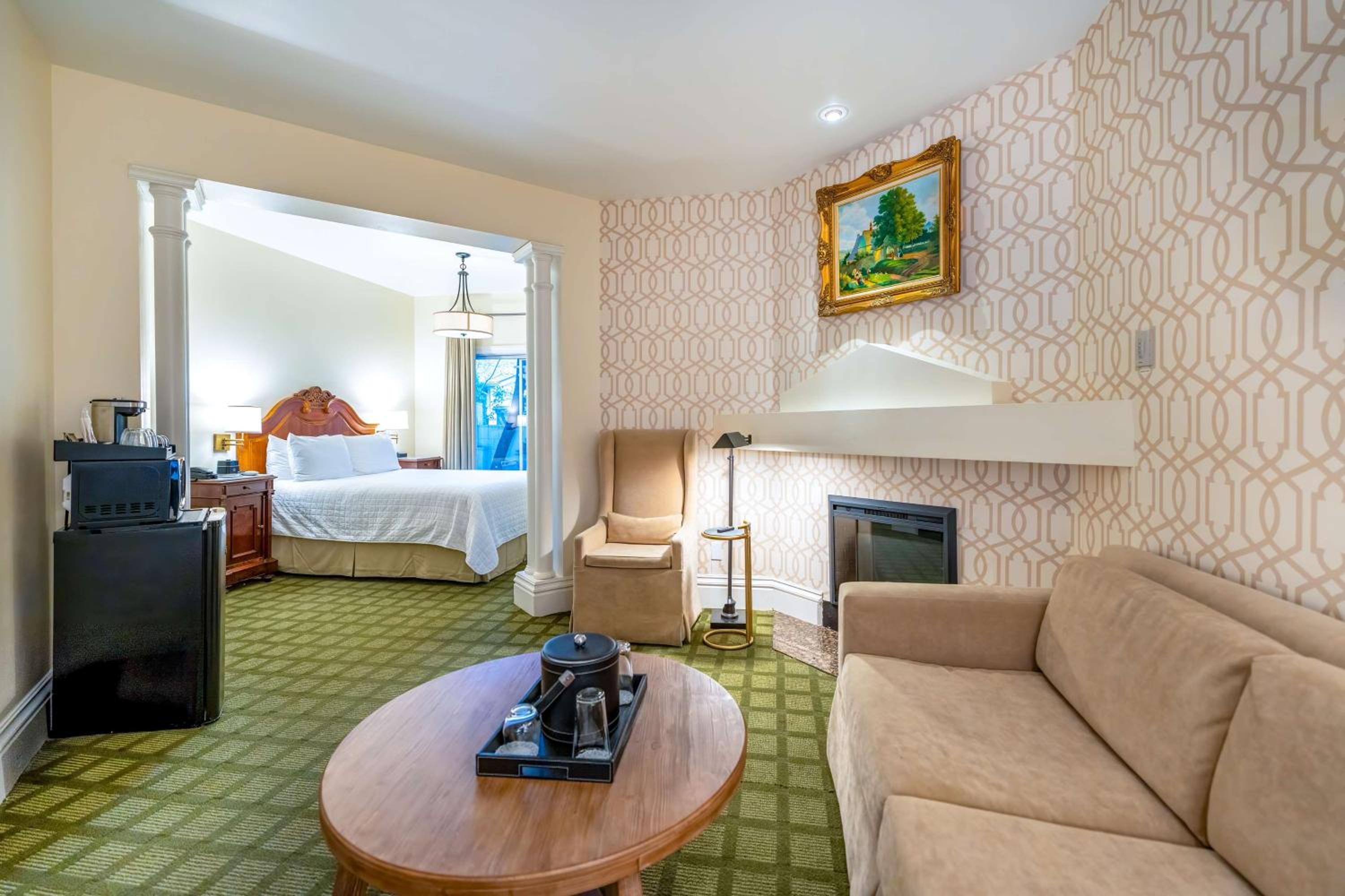Queen Room with Sofa Bed, Fireplace, Living Area and Private Patio - Non-Smoking photo 3