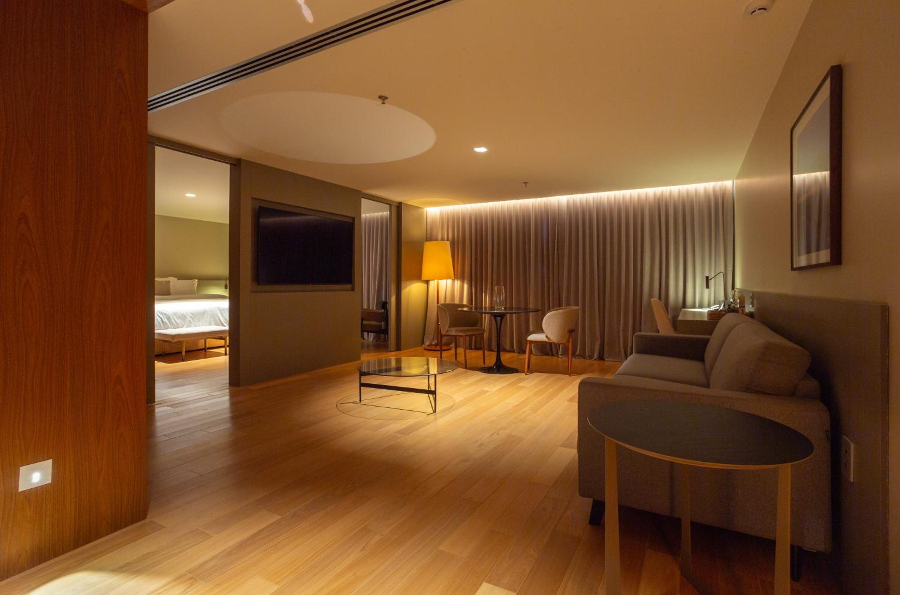 Deluxe Double Room with Extra Bed photo 3