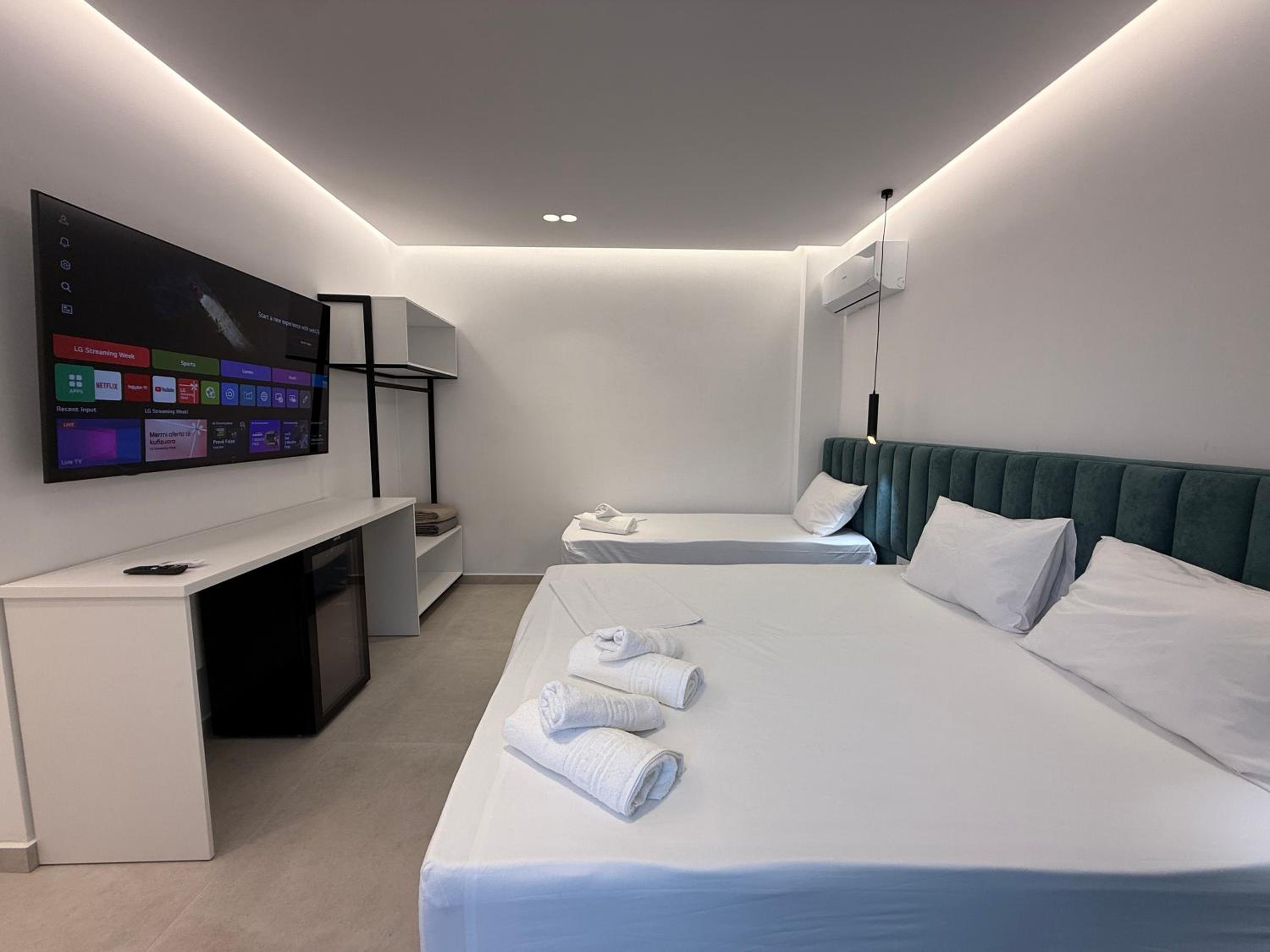 Luxury Triple Room photo 3