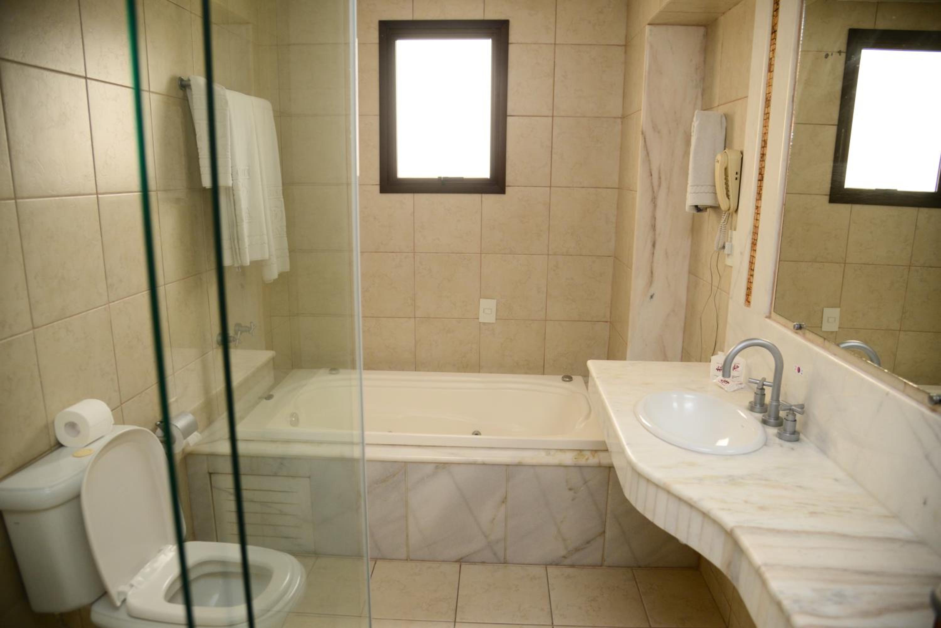 Deluxe Double Room with Bath photo 2