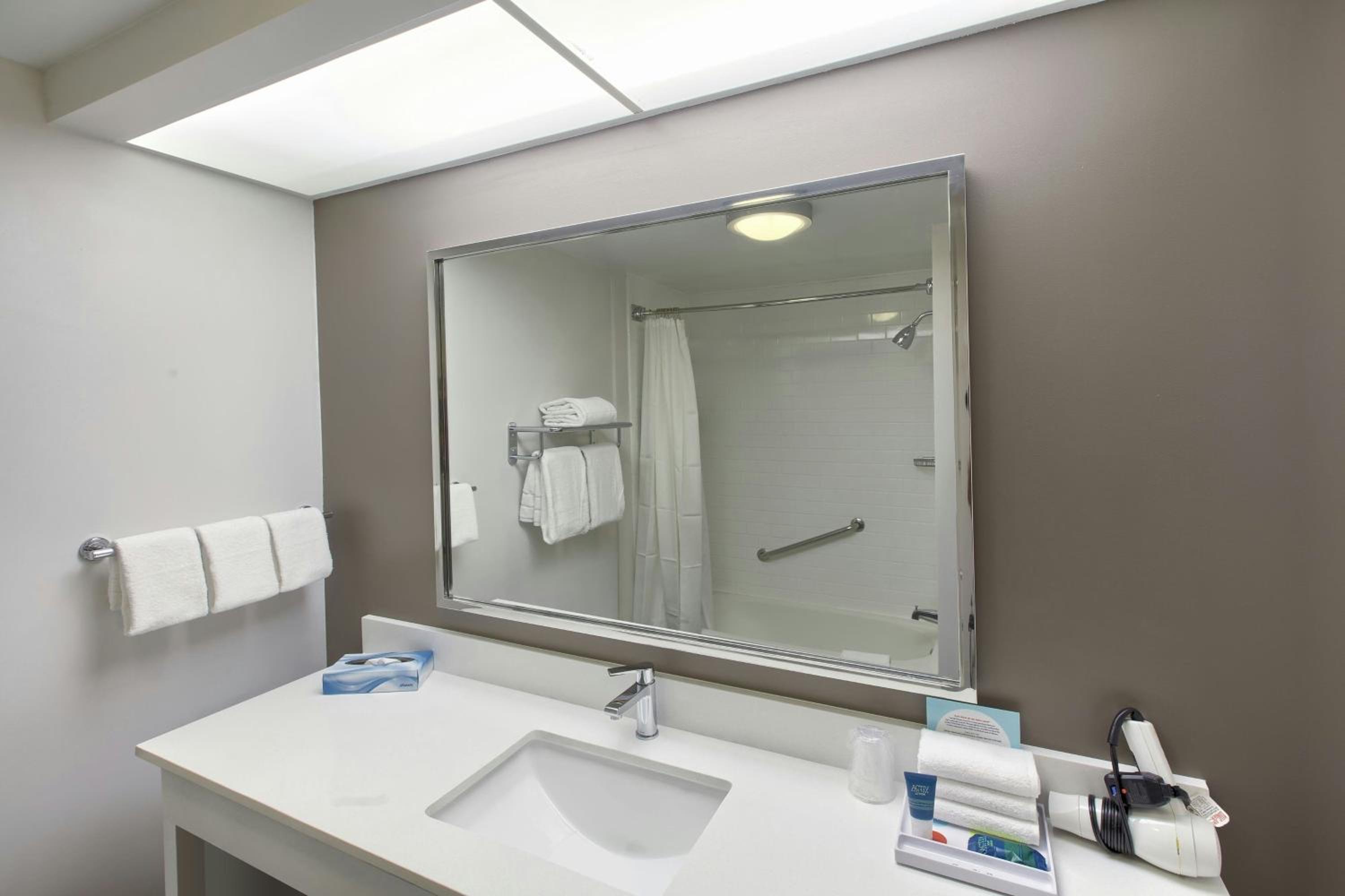 Suite, 2 Queen, City view - Photo 3