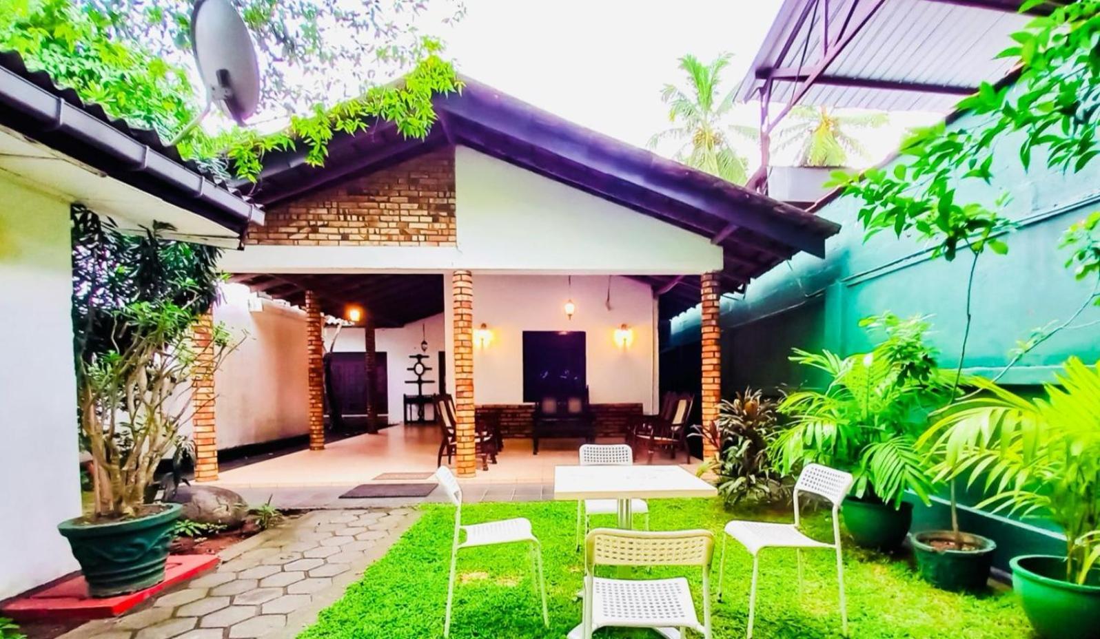 Bungalow with Garden View photo 2