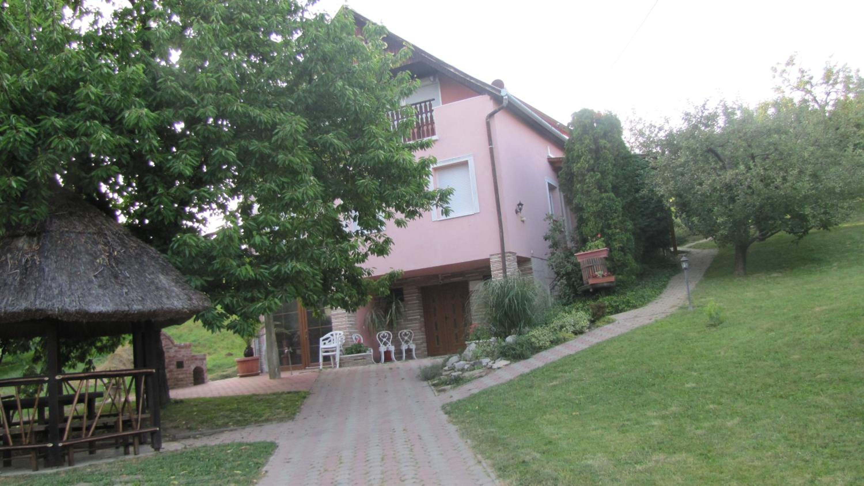 Two-Bedroom Apartment (4 Adults) photo 2