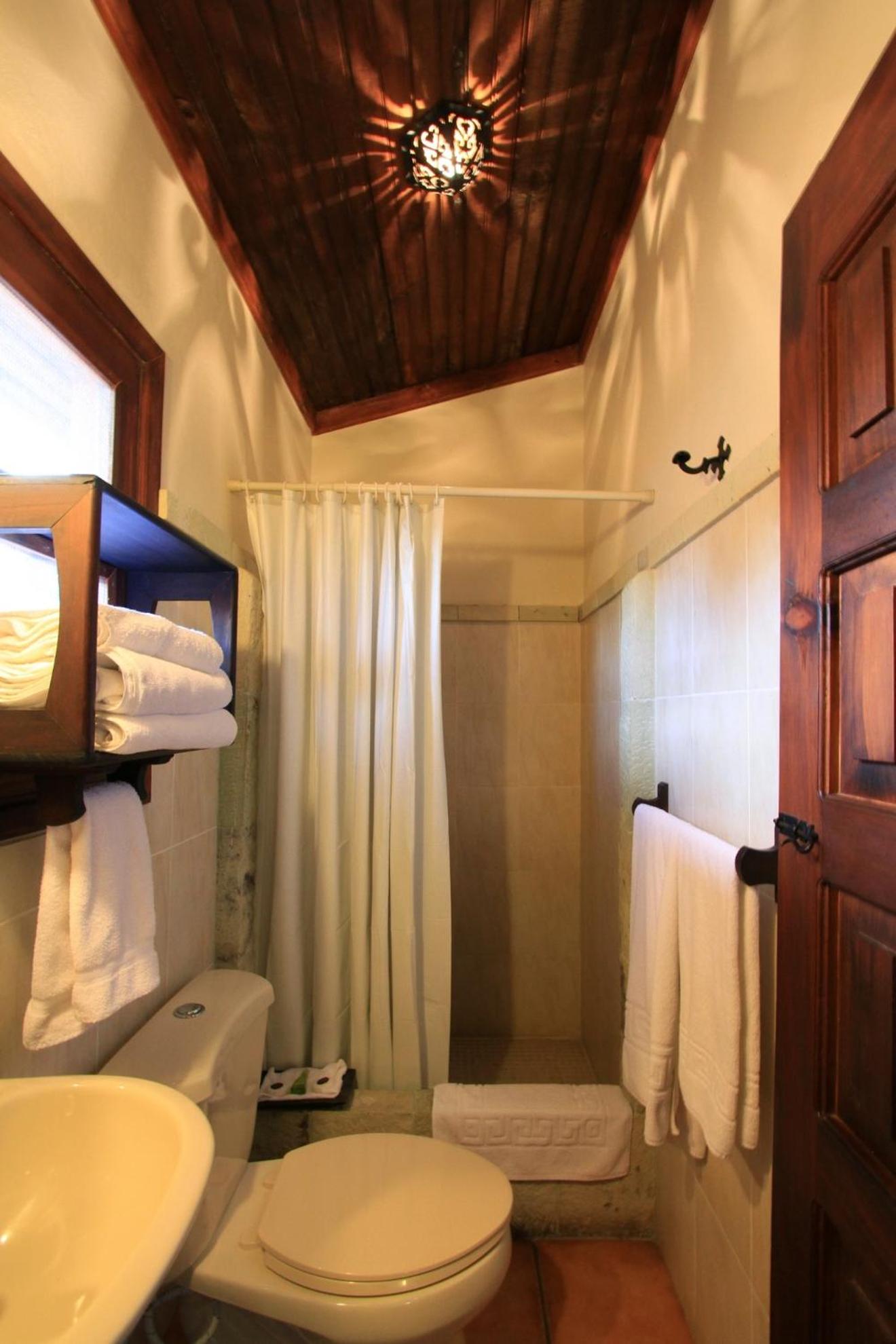 Standard Double Room with Two Double Beds photo 2