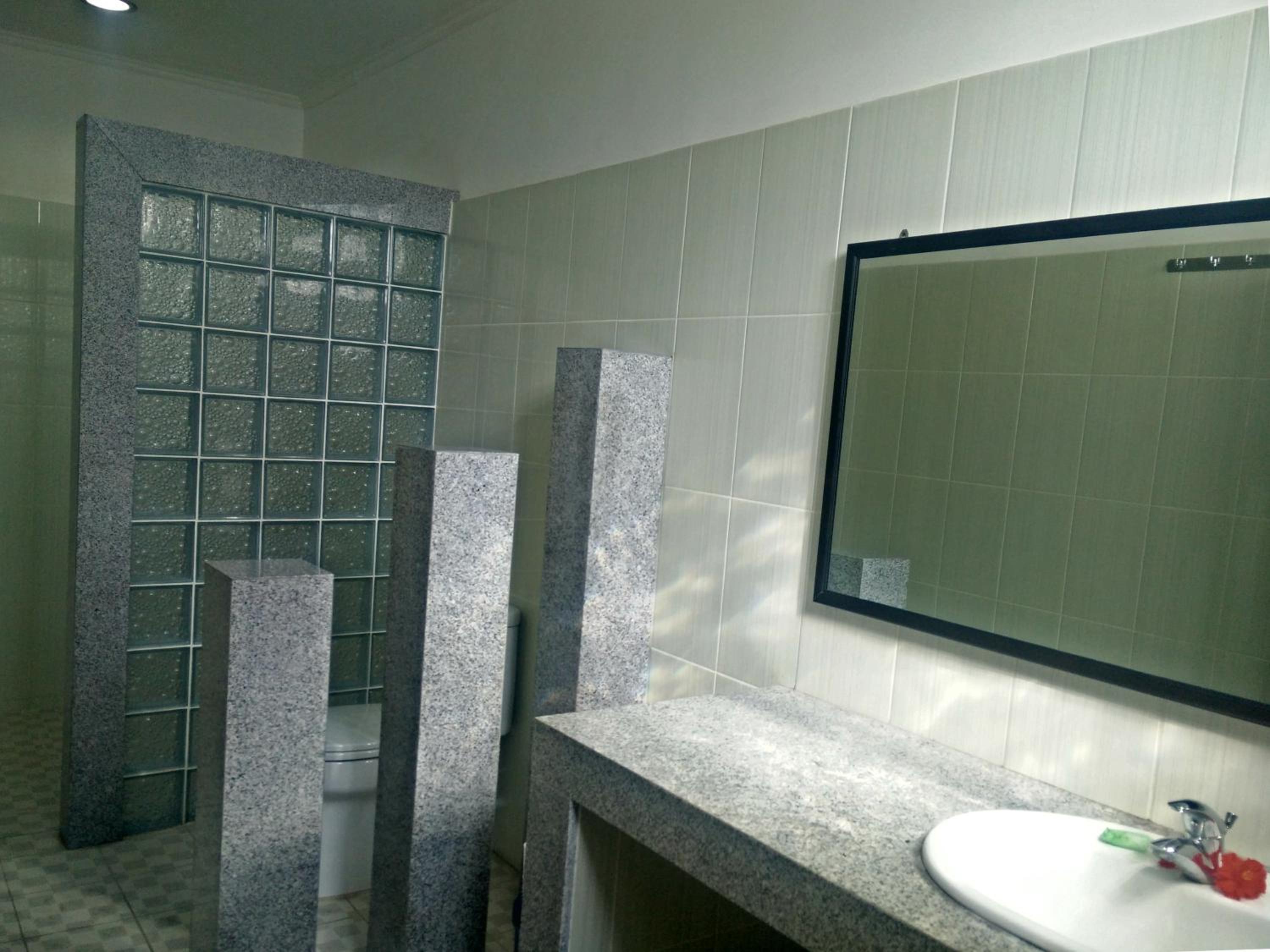Standard King Room photo 2