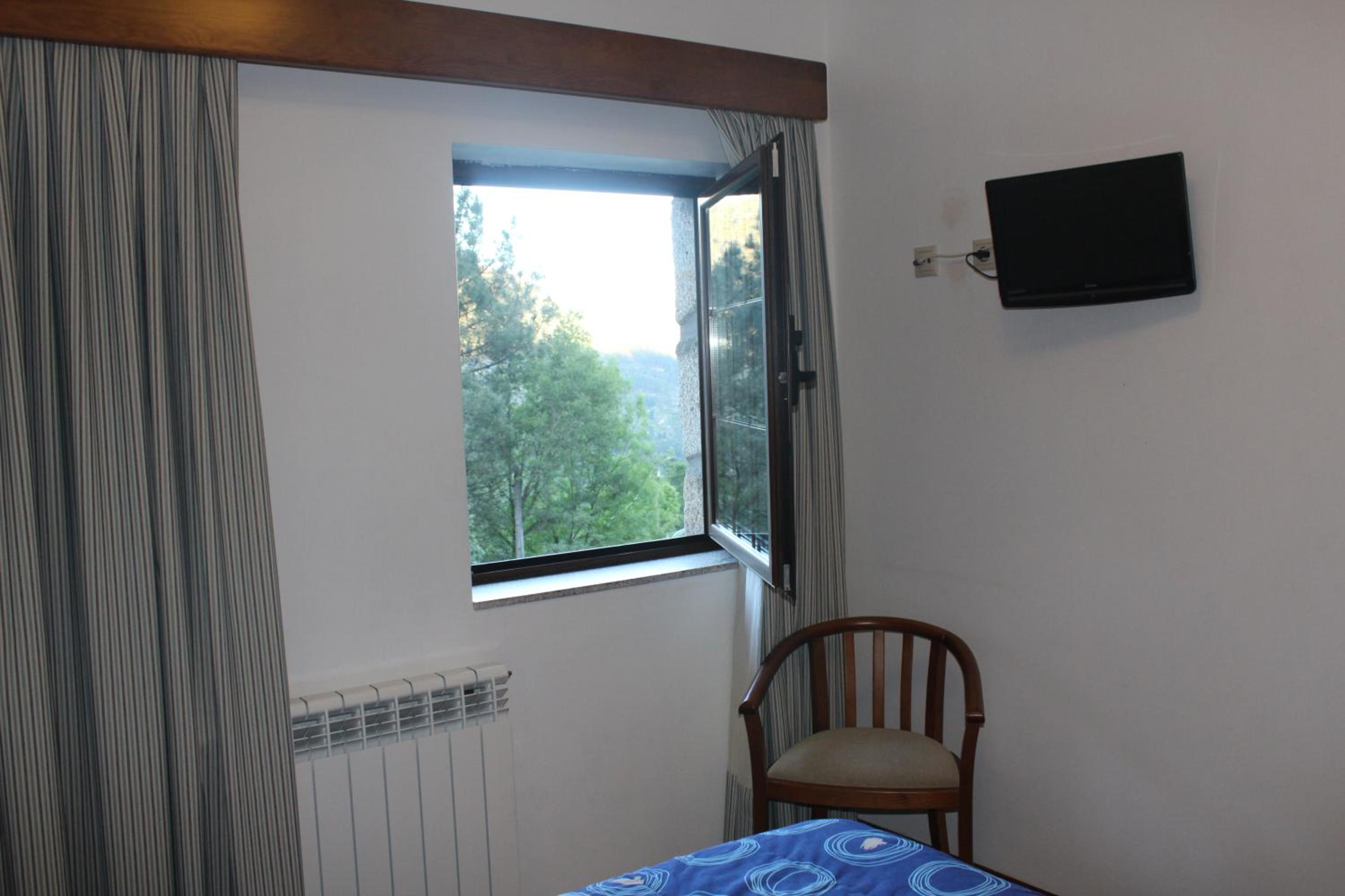 Standard Double Room - Photo 10
