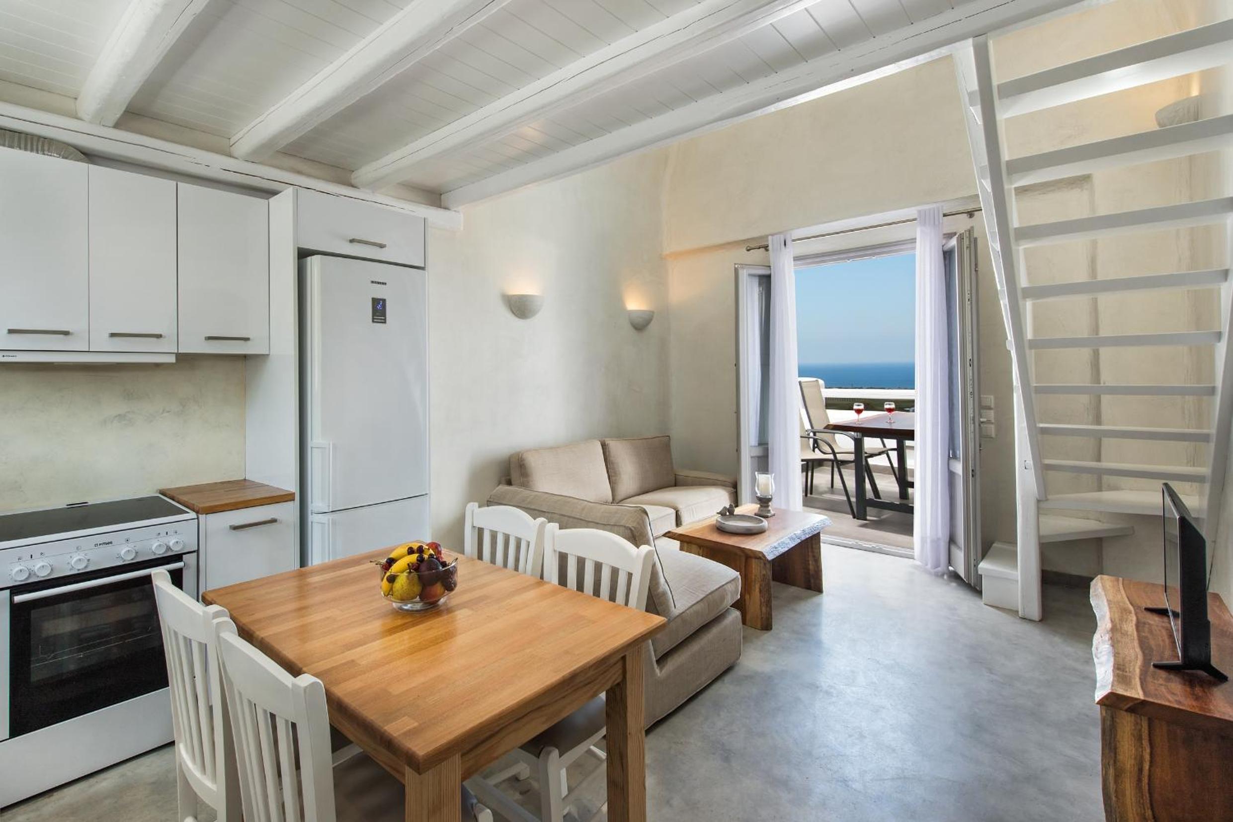 Two bedroom villa with outdoor tub photo 2