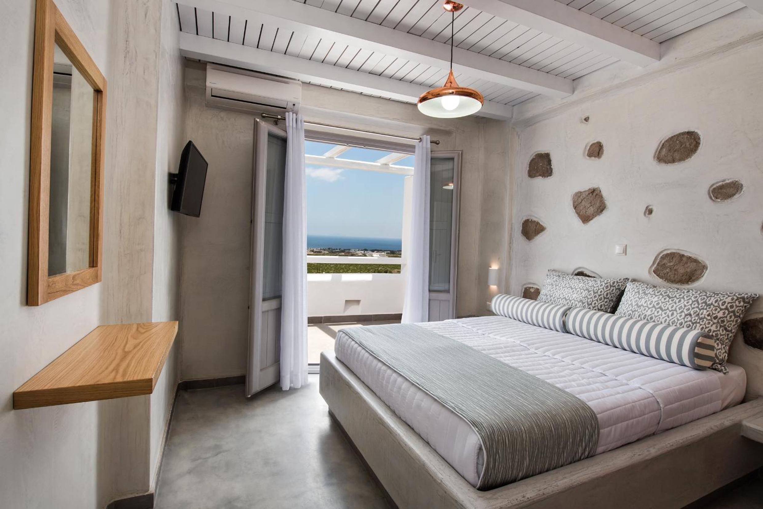 Two bedroom villa with outdoor tub photo 1