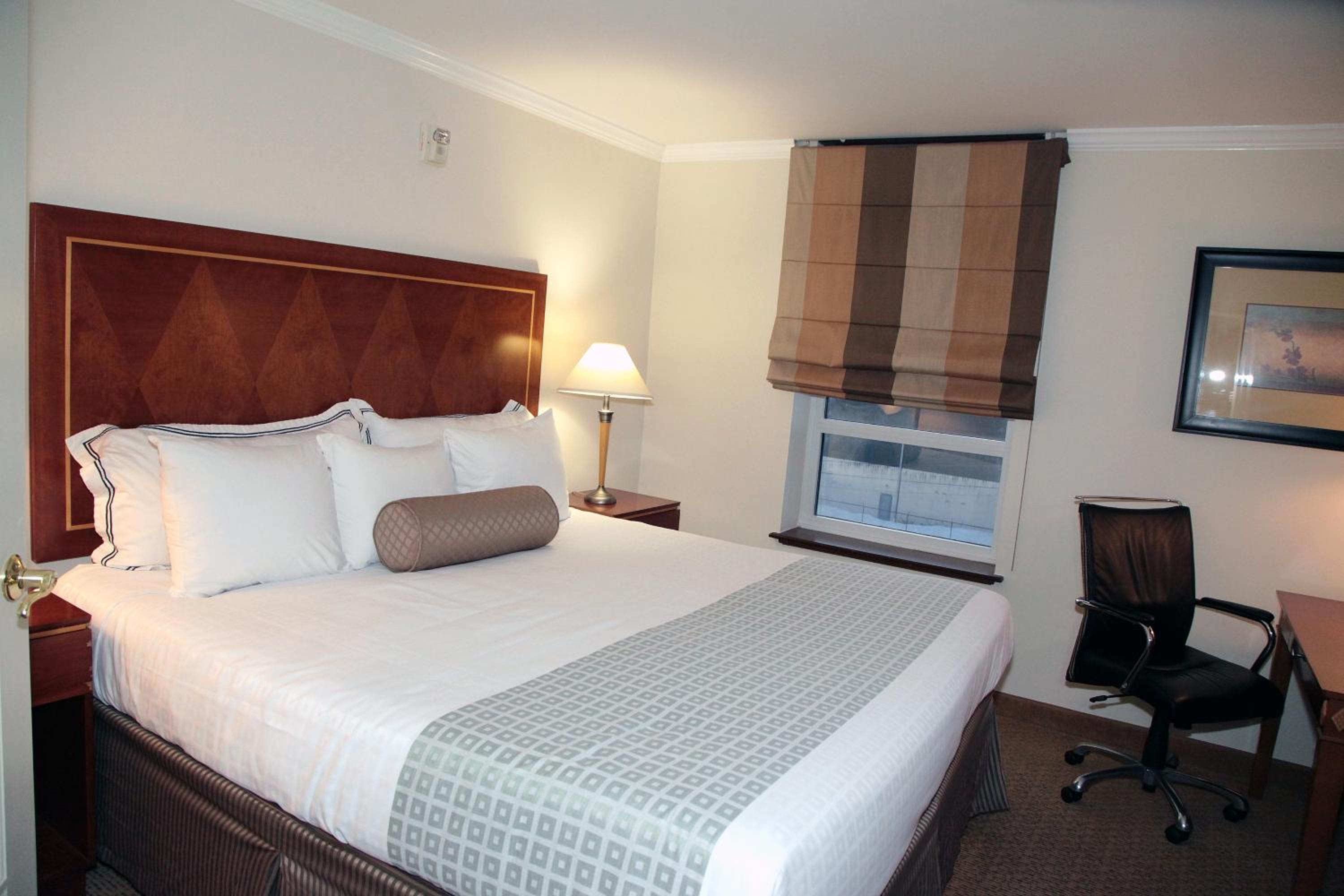 Premier King Room - Photo 2