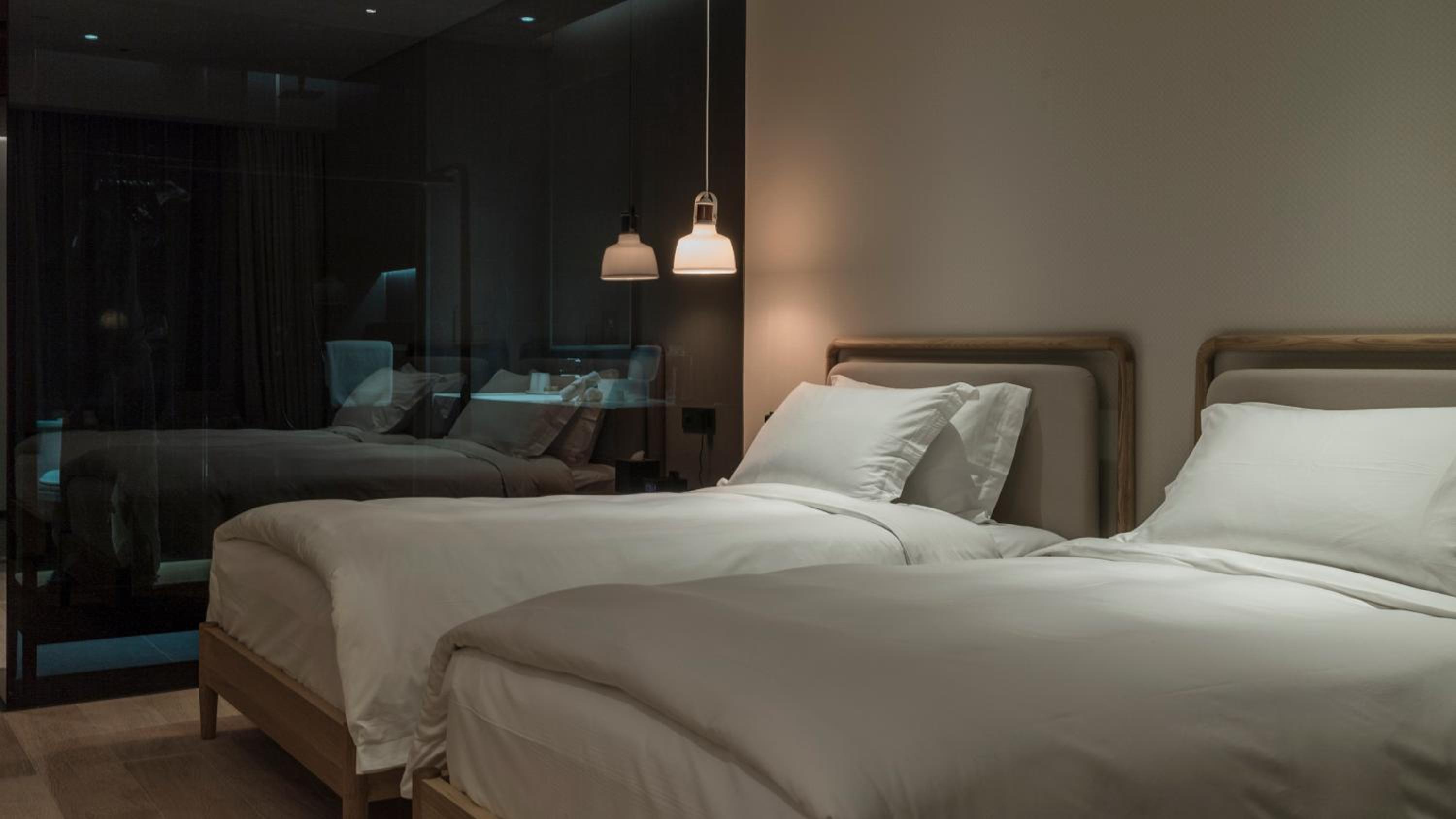 Twin Bed Room-Free MiniBar and Free daily afternoon tea photo 2