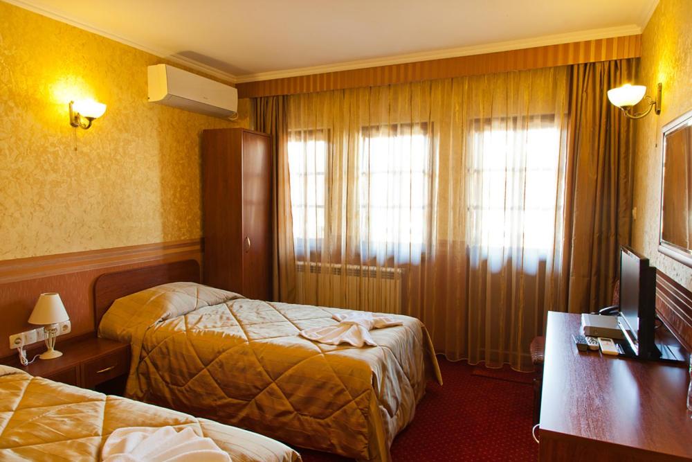 Double Room with Balcony photo 2