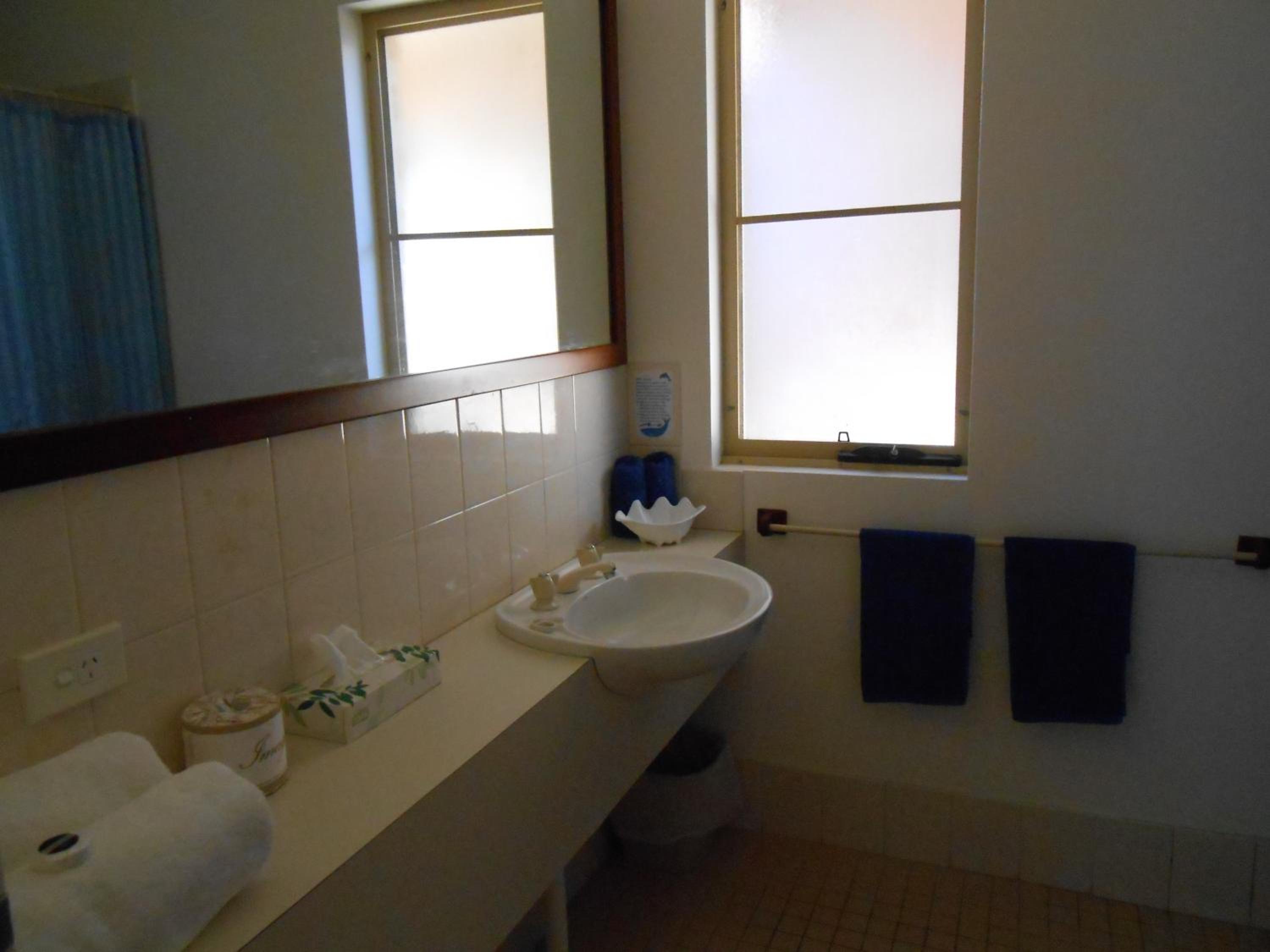 Standard Queen Room photo 2