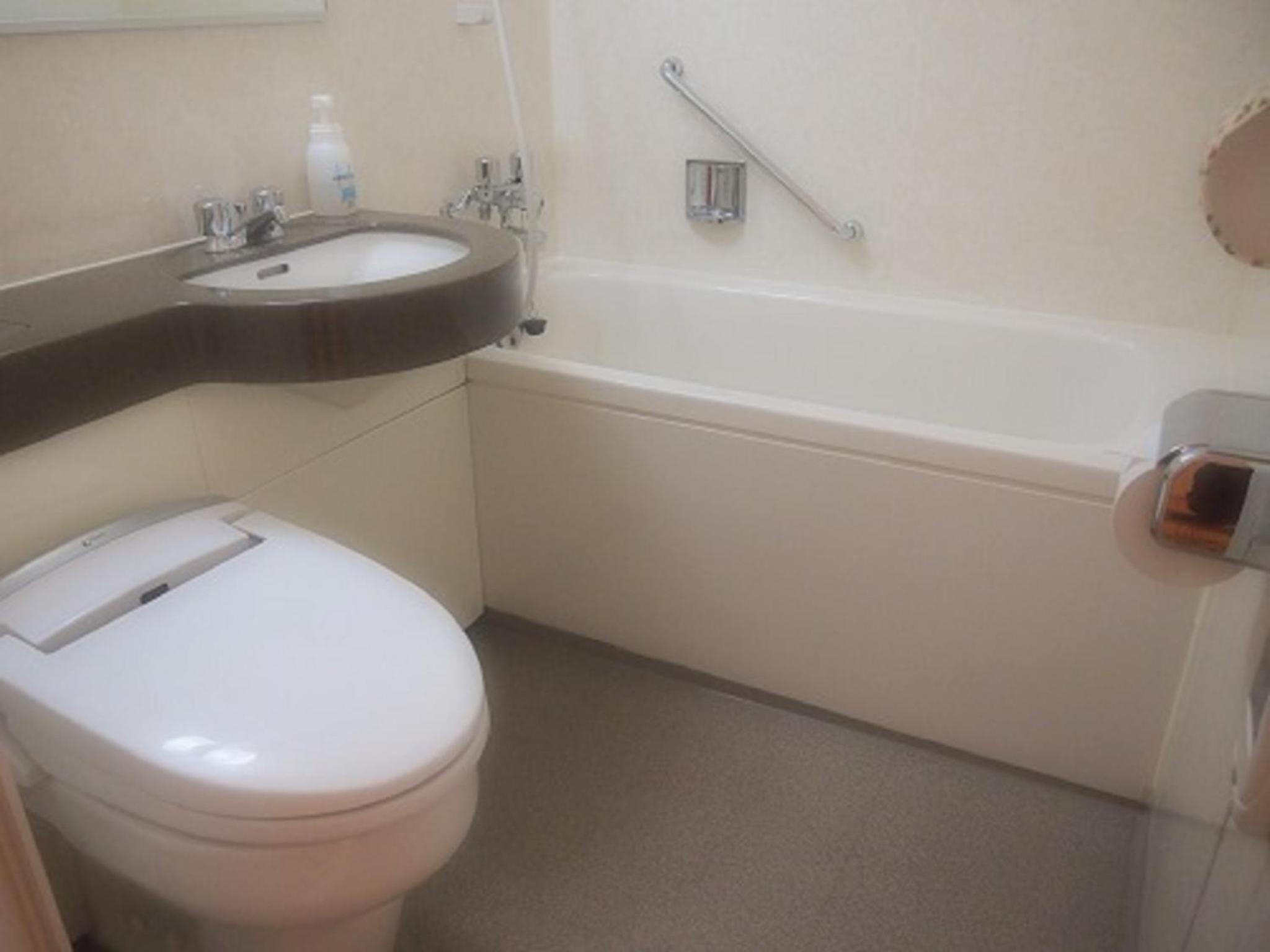 Superior Room with Private Bathroom - Photo 2