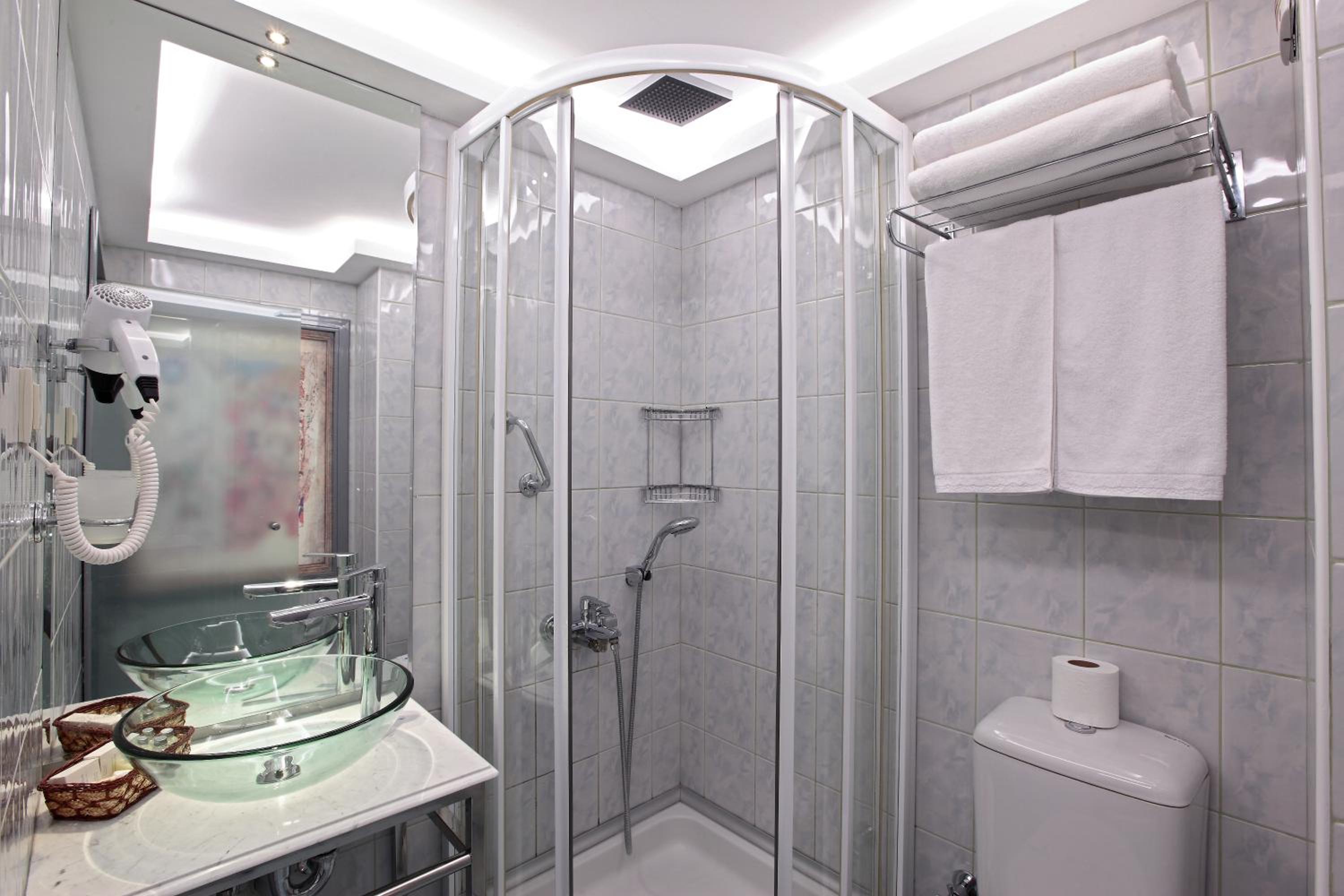 Double or Twin Room photo 2