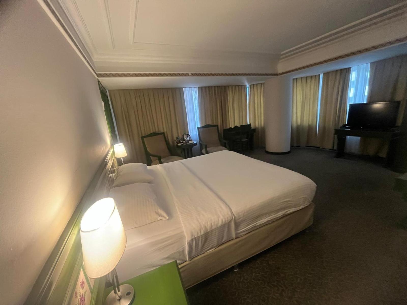 Large Double Room