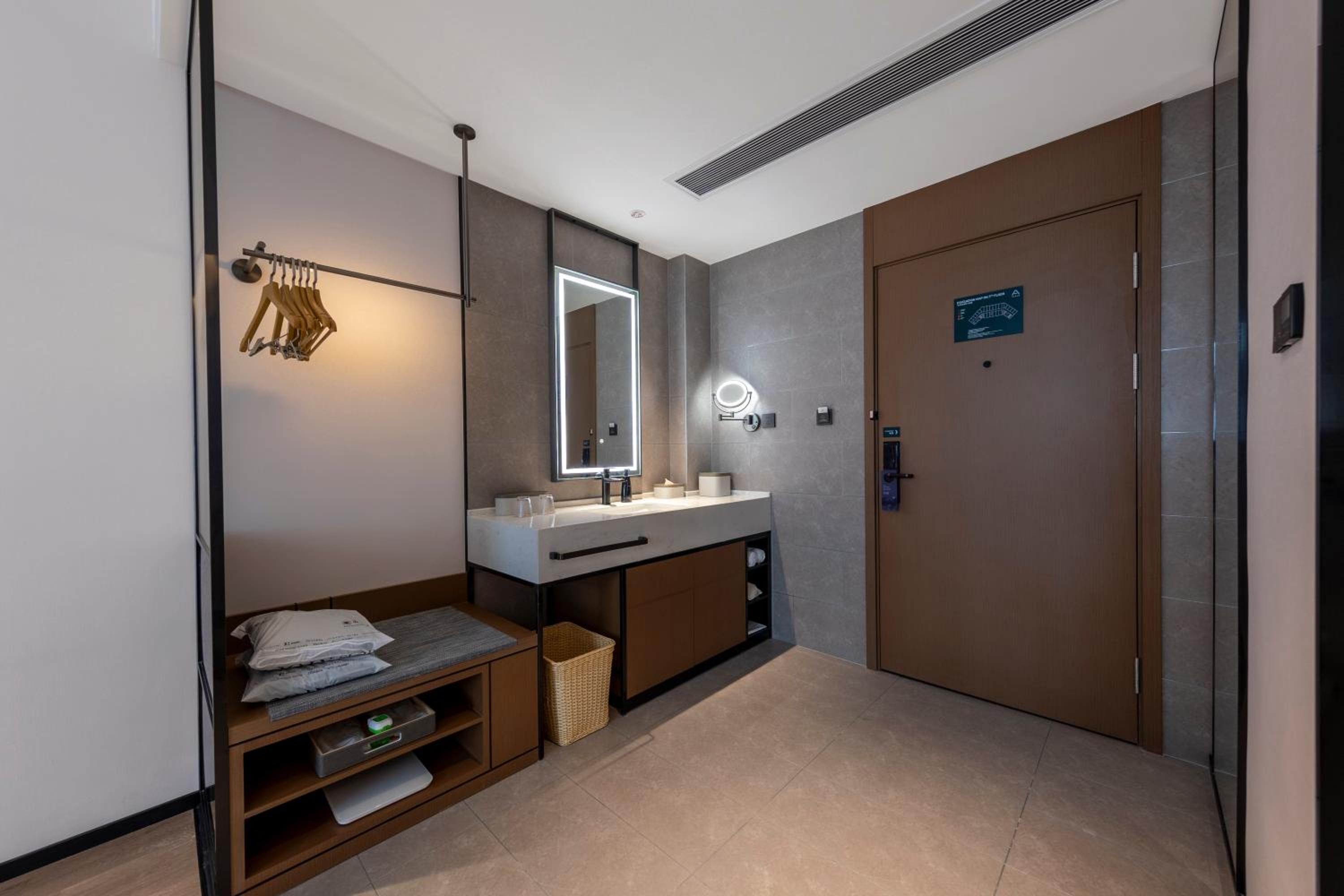 Premier Twin Room photo 3