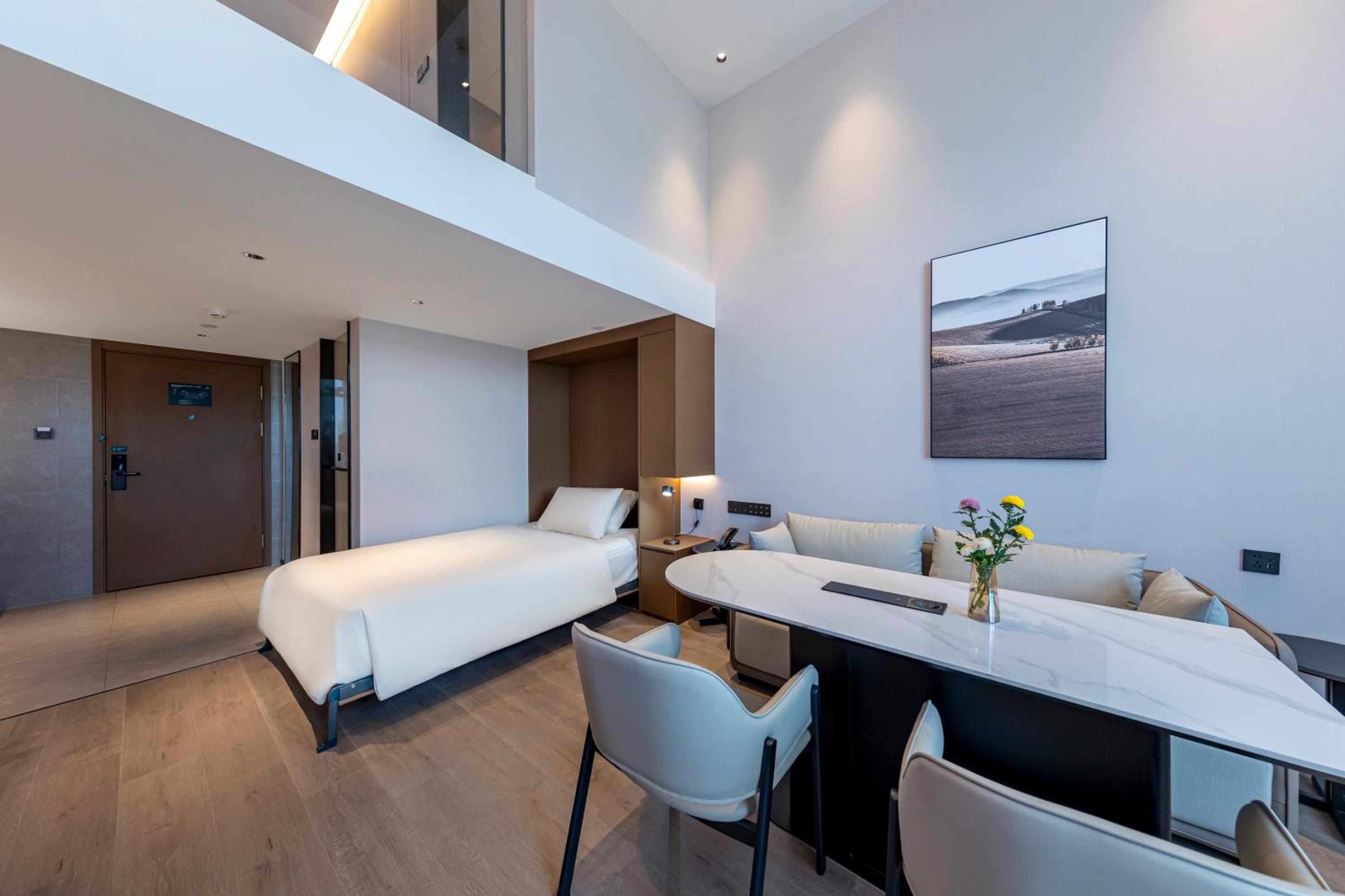 Premier Family Room photo 1