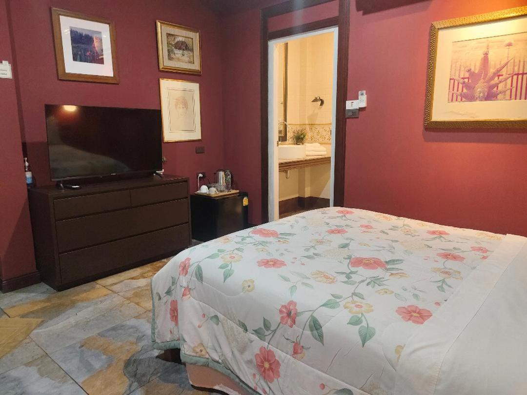 Superior Queen Room photo 1