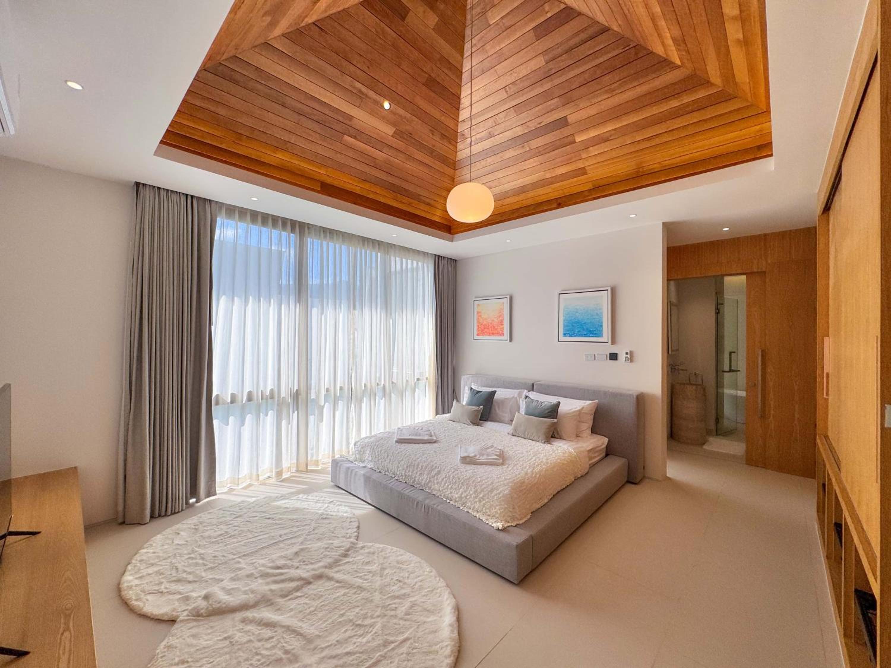 Three-Bedroom Villa photo 2