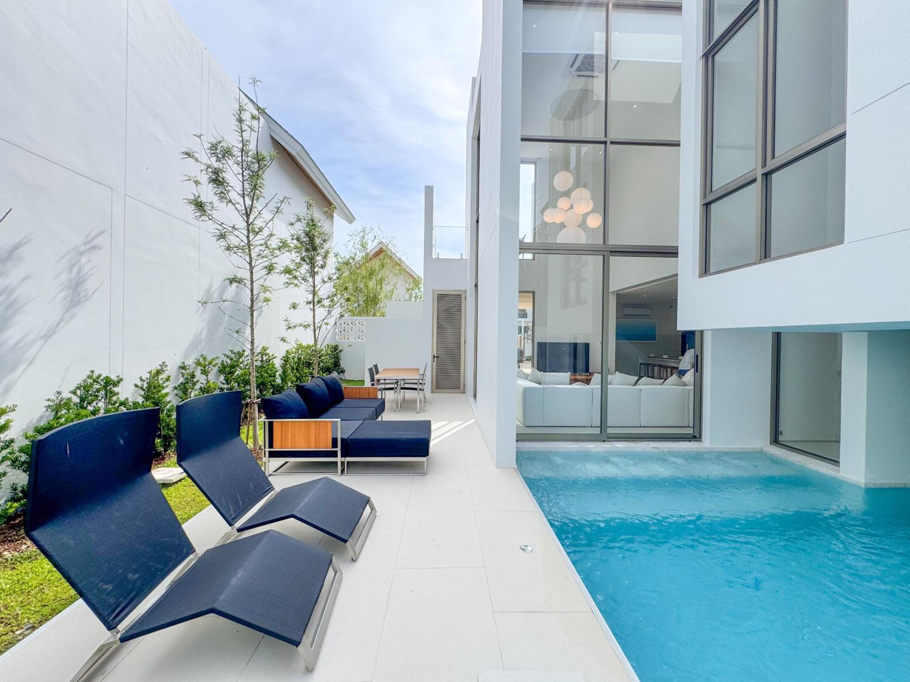 Three-Bedroom Villa photo 1