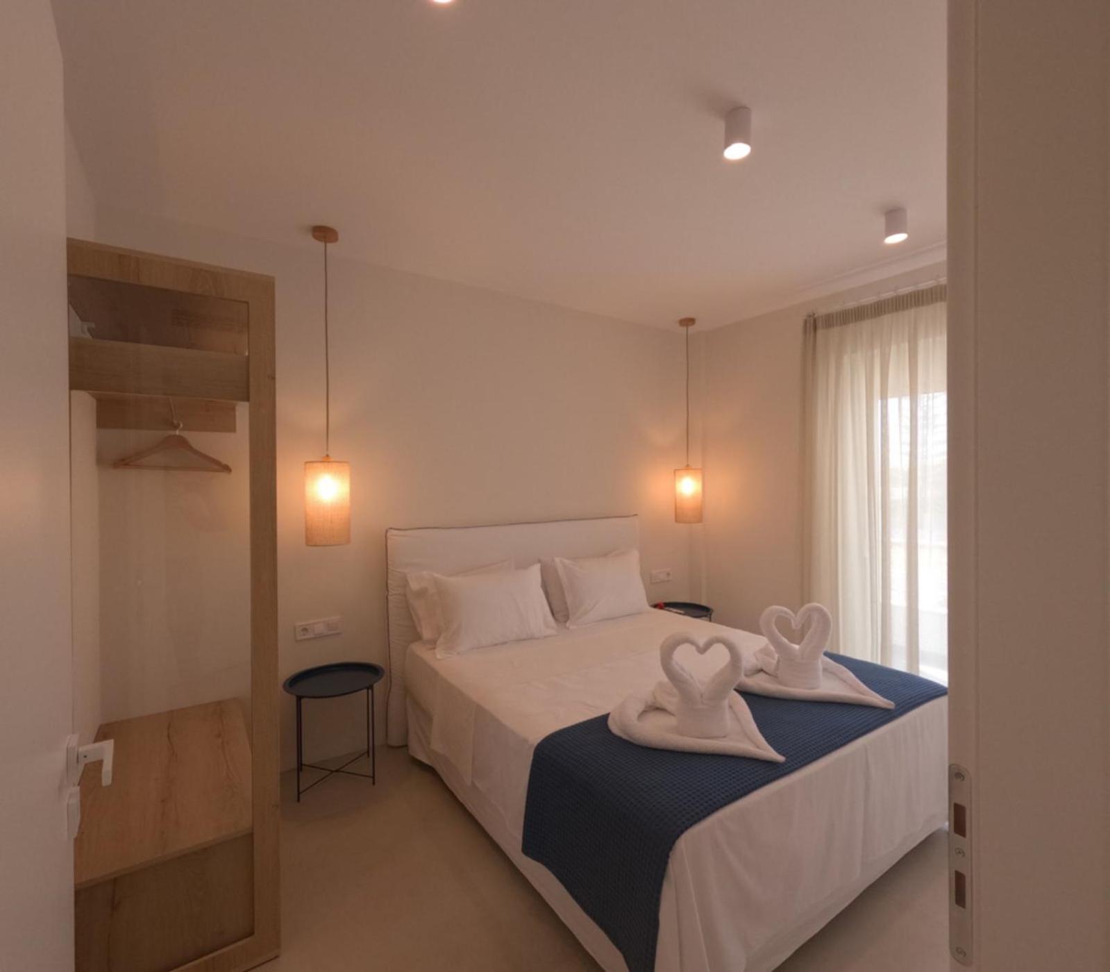 One-Bedroom Apartment with Sea View photo 3