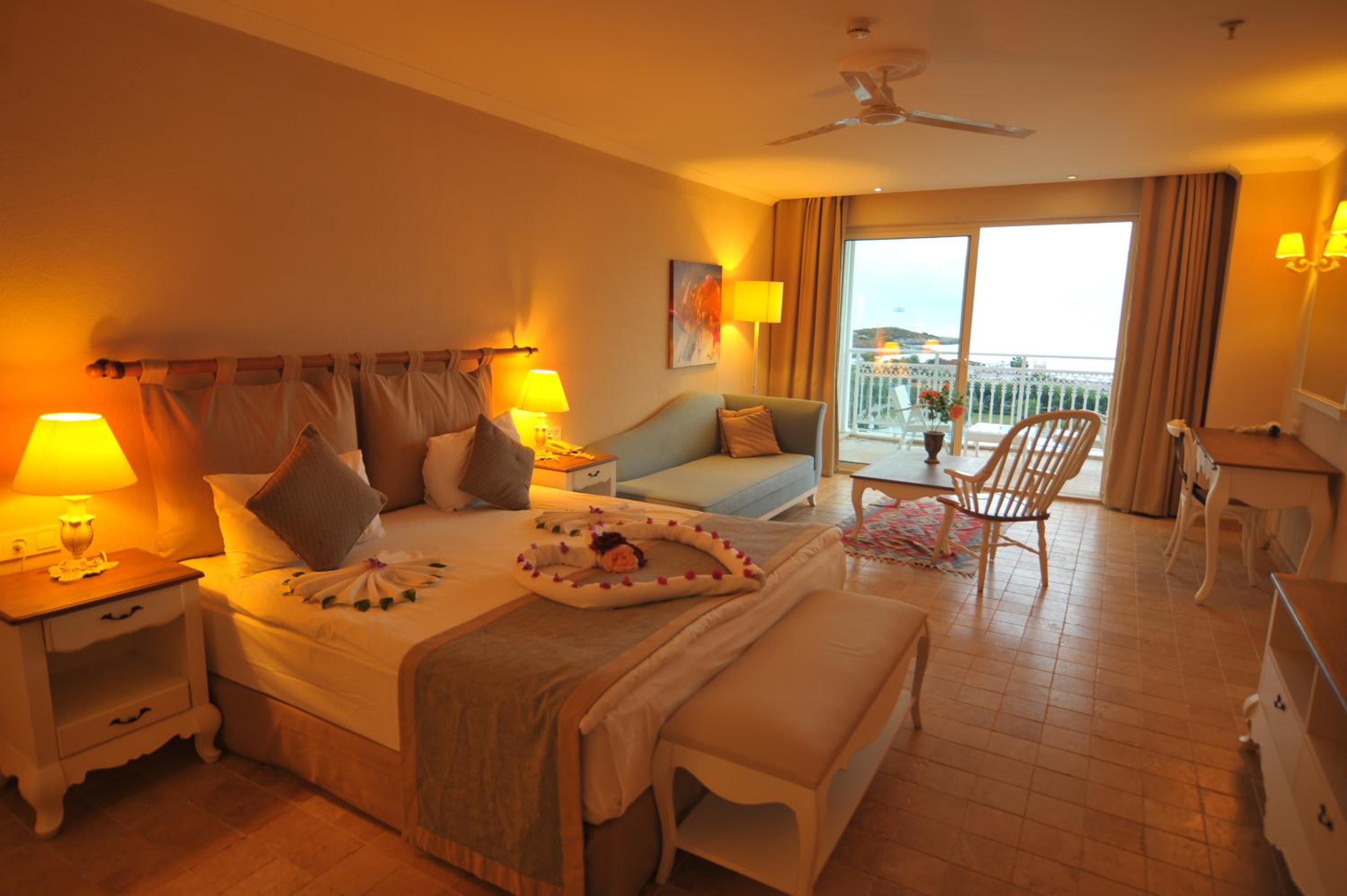 Standard Double or Twin Room with Sea View photo 1