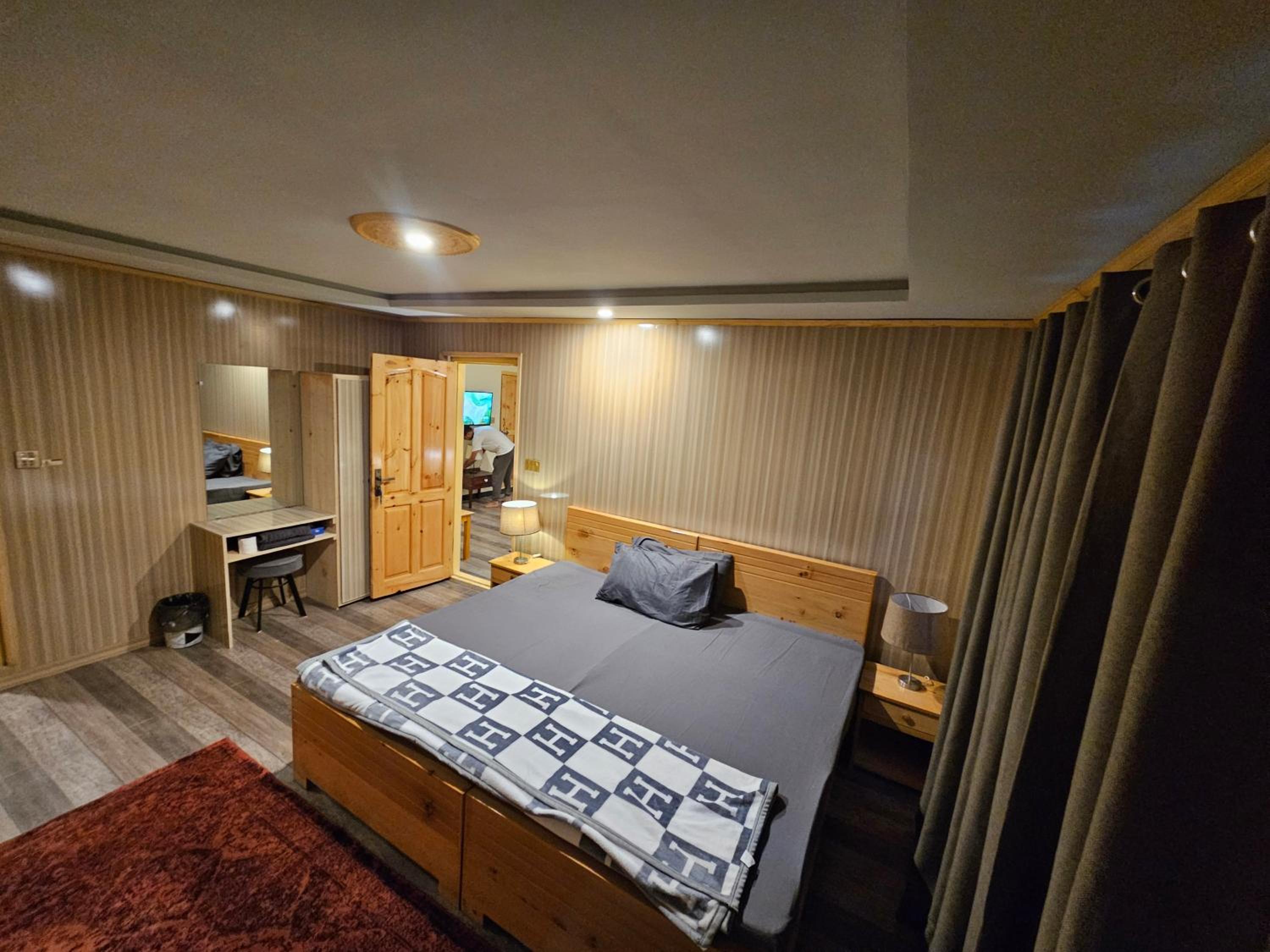 Deluxe Double or Twin Room photo 2