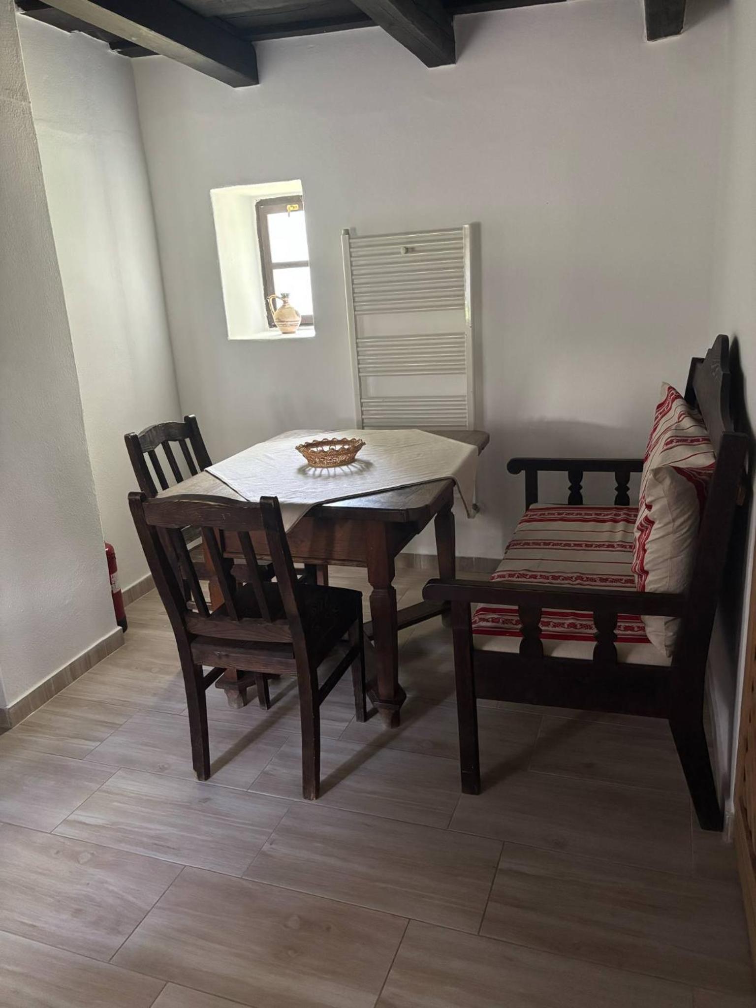 Two-Bedroom Townhouse - Photo 5