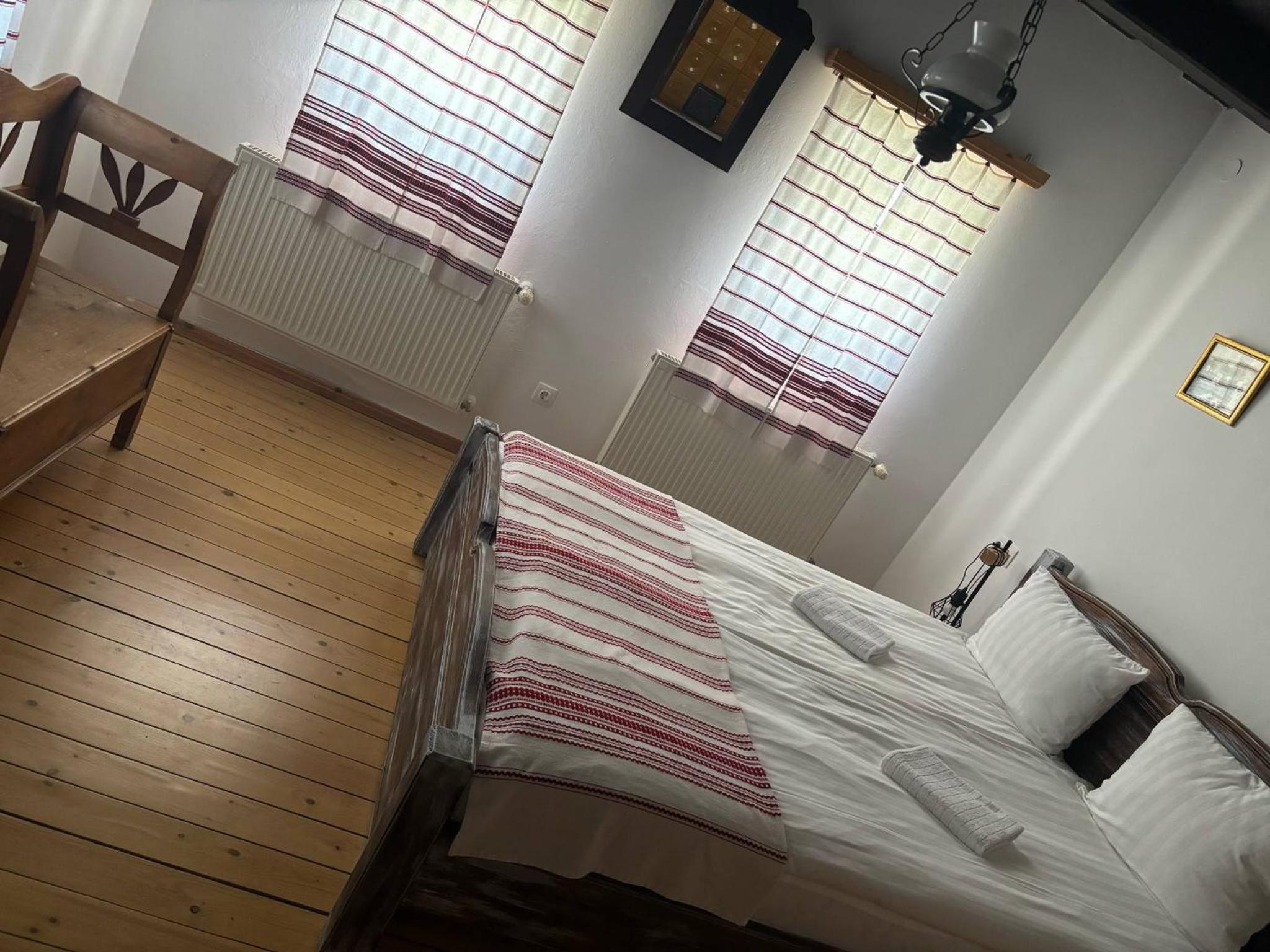 Two-Bedroom Townhouse - Photo 6