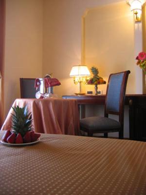 Double or Twin Room - Photo 3