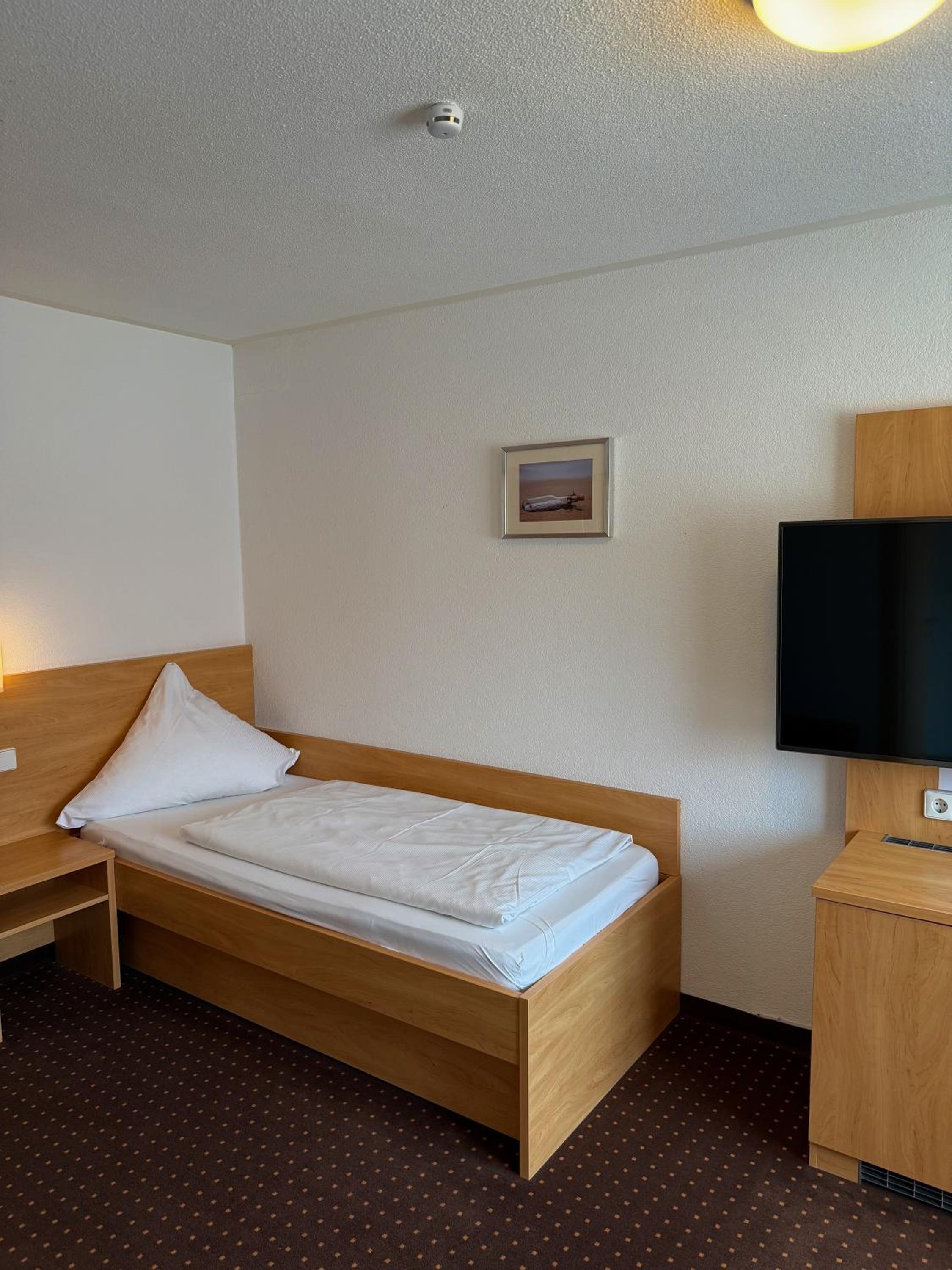 Single Room photo 3